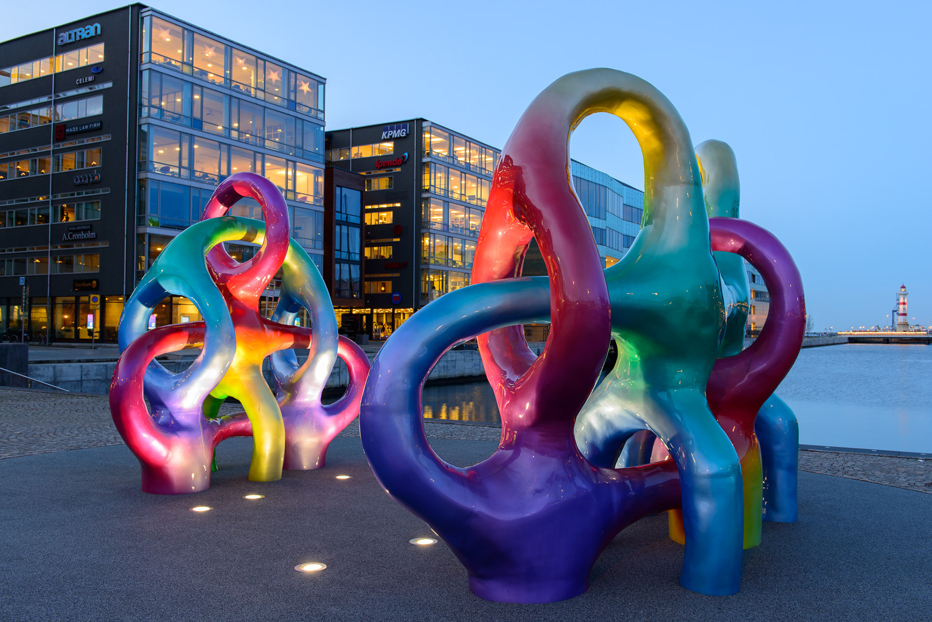 Spectral self container