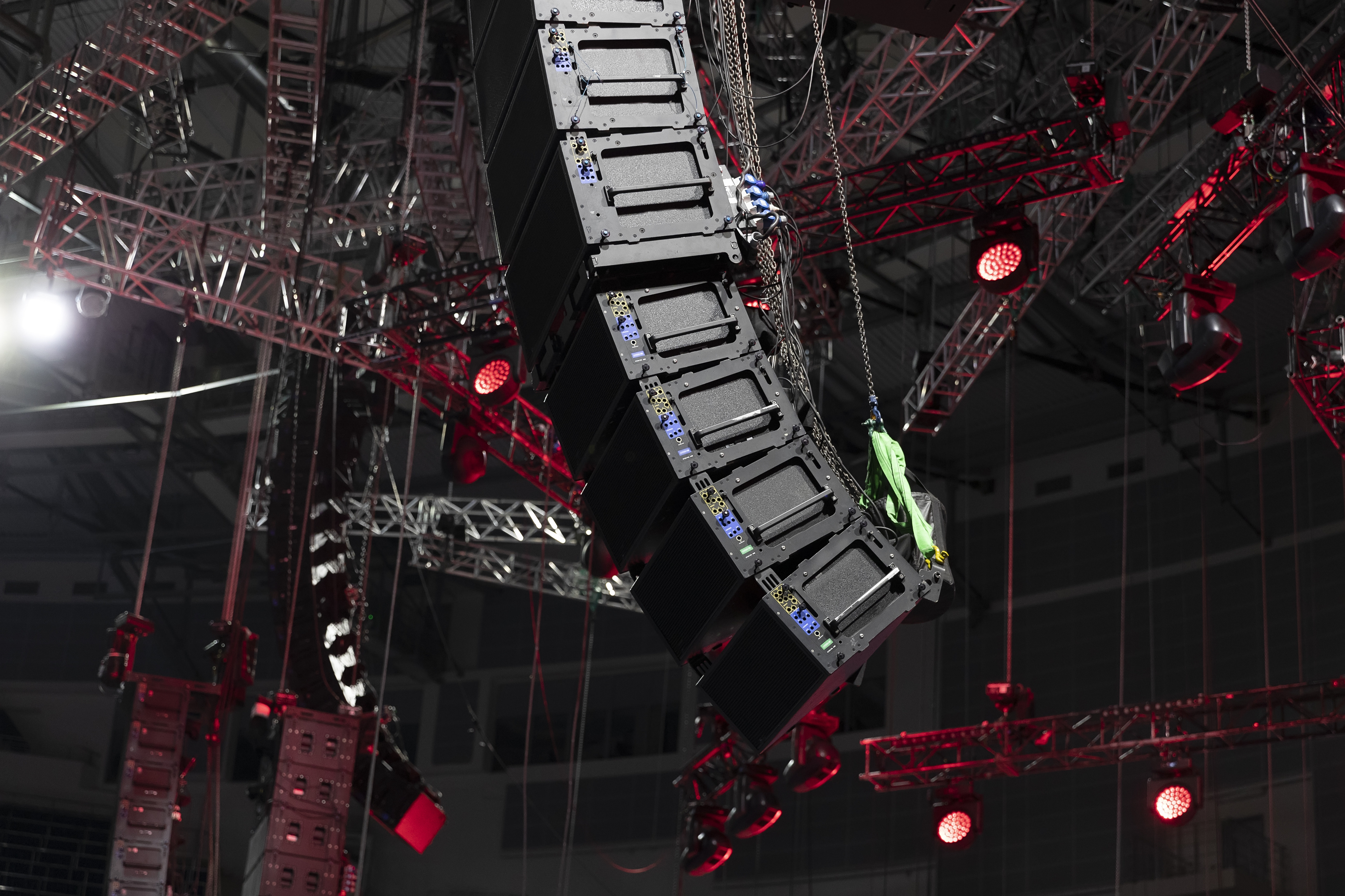 LINE ARRAY 