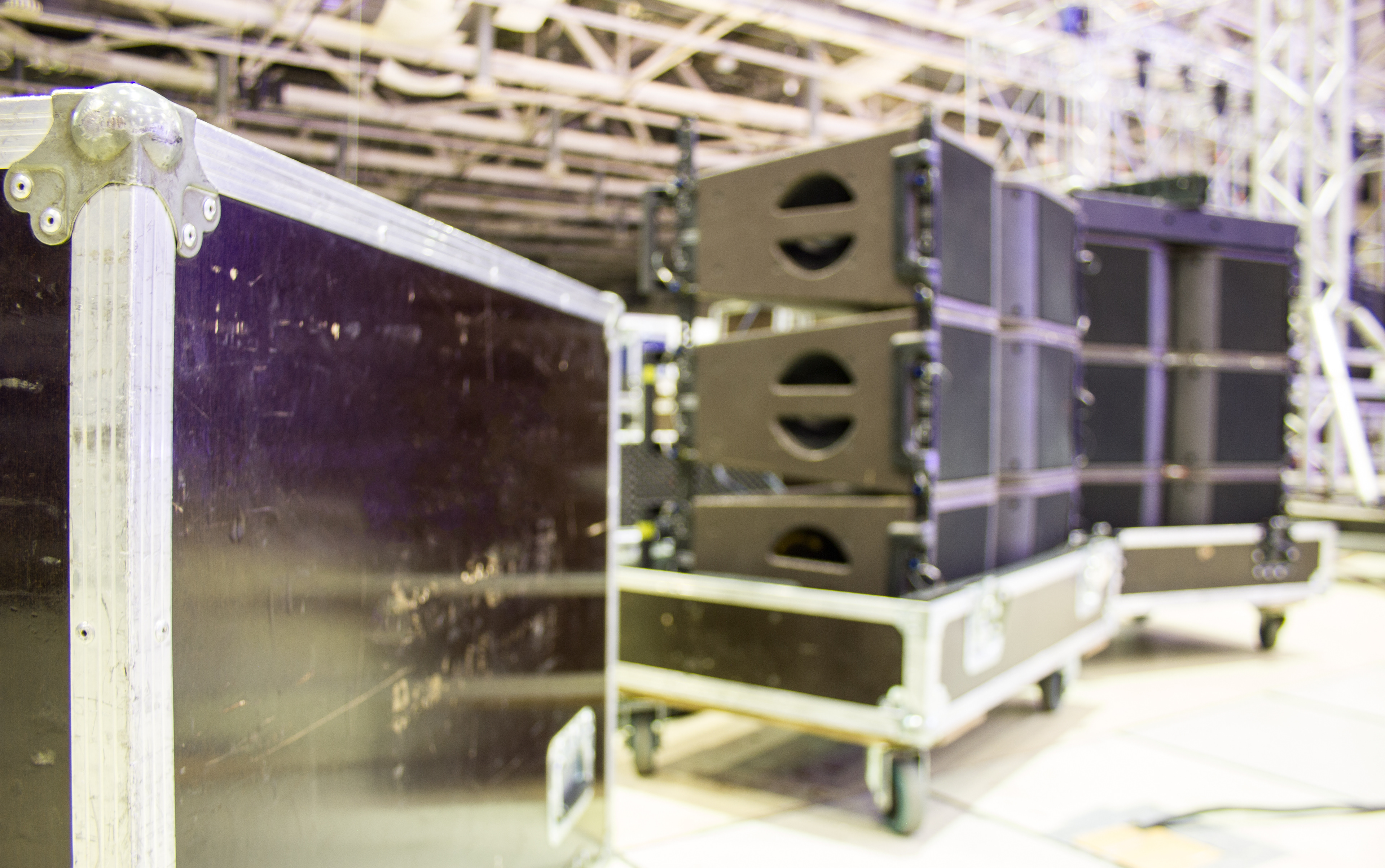LINE ARRAY 