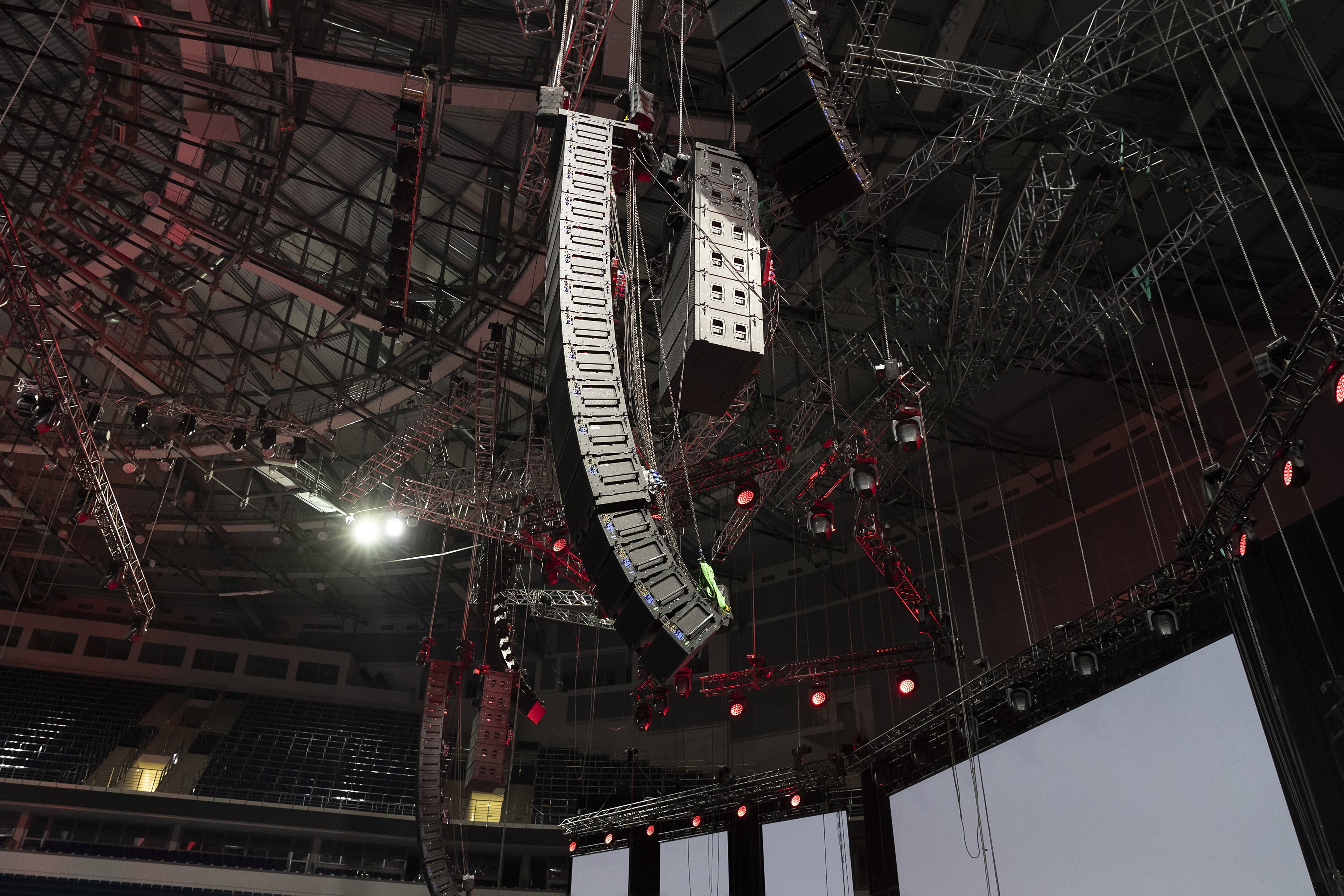 LINE ARRAY 
