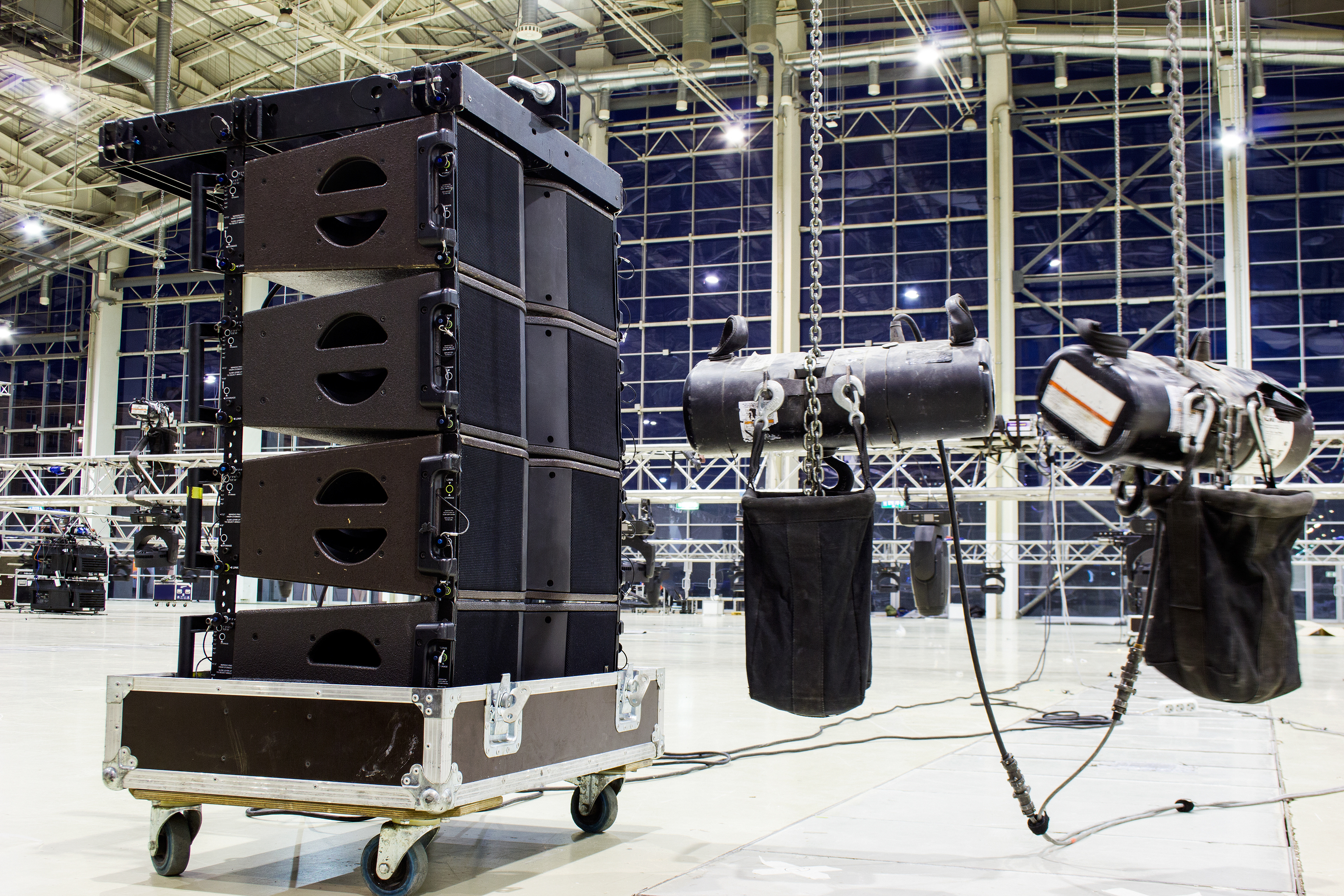 LINE ARRAY 