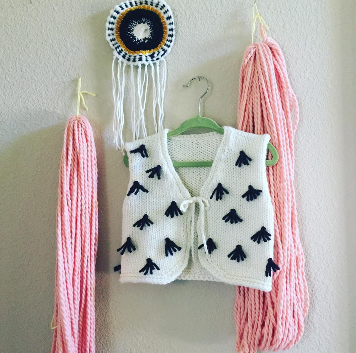 Love knitting and crochet! Here's one of my favorite kid projects