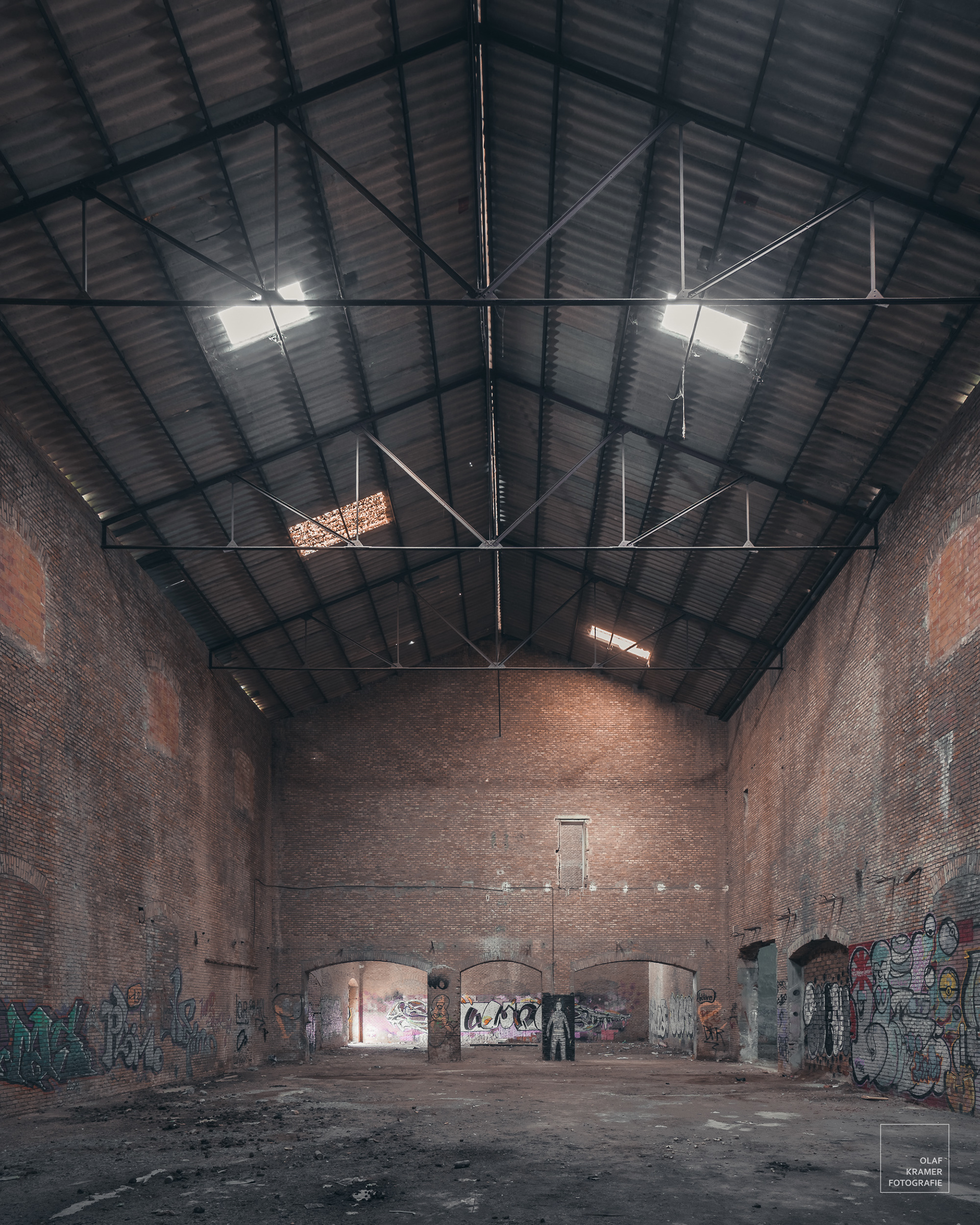 Andalusië: verlaten kurkfabriek, kleine hal.