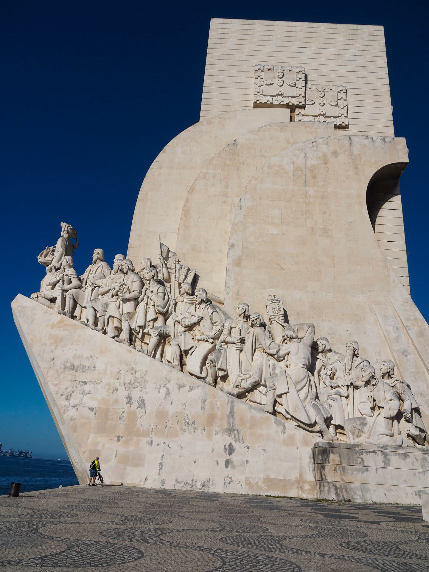 Discoveries Monument