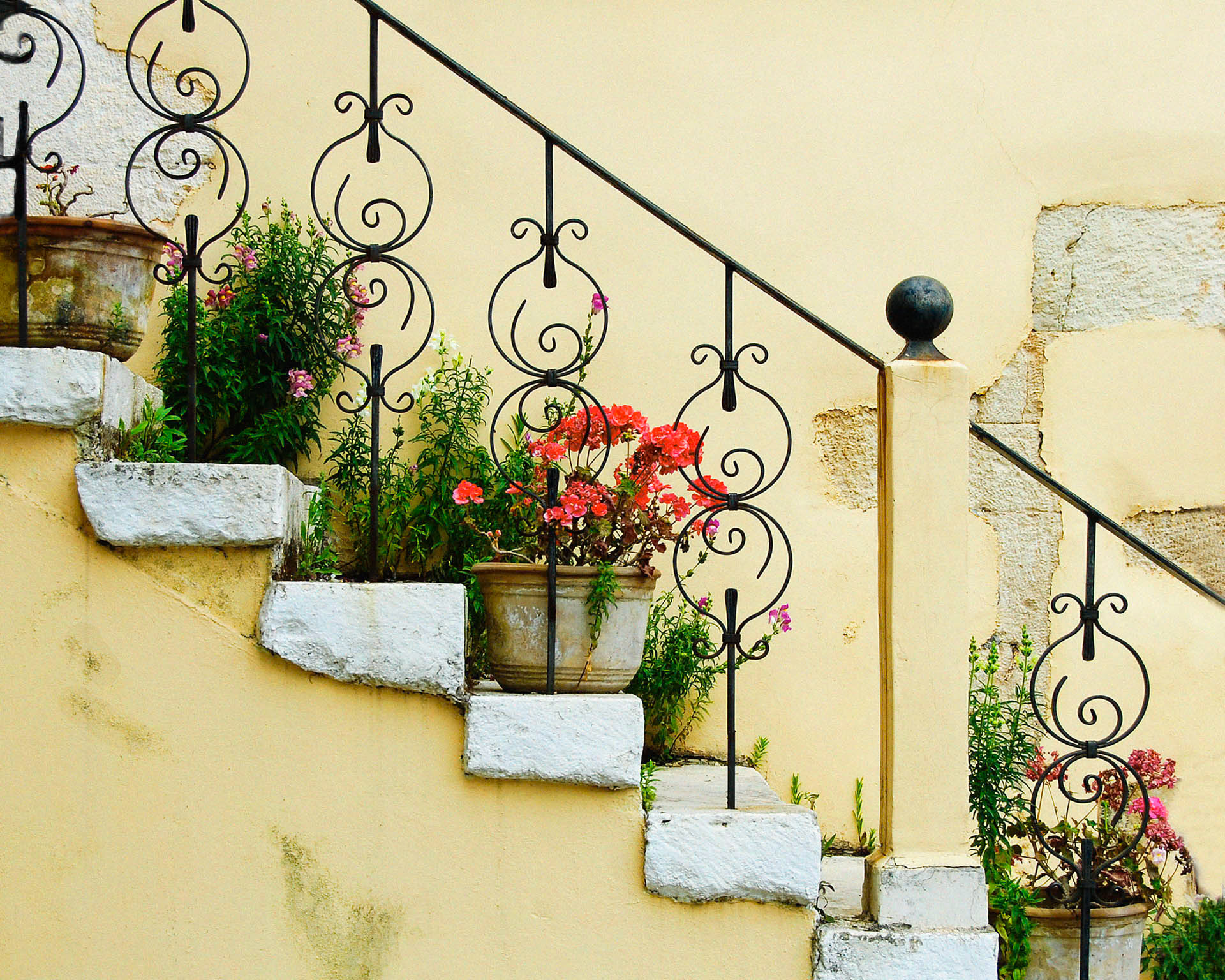 Crete Steps