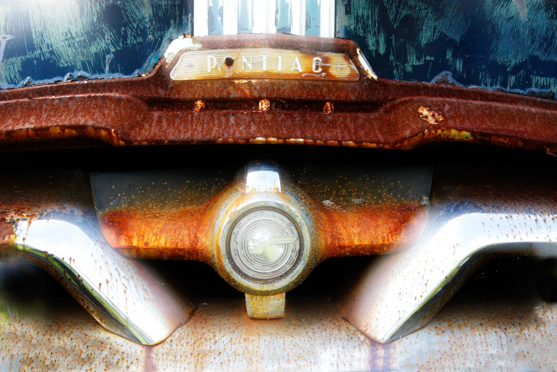Pontiac Grill