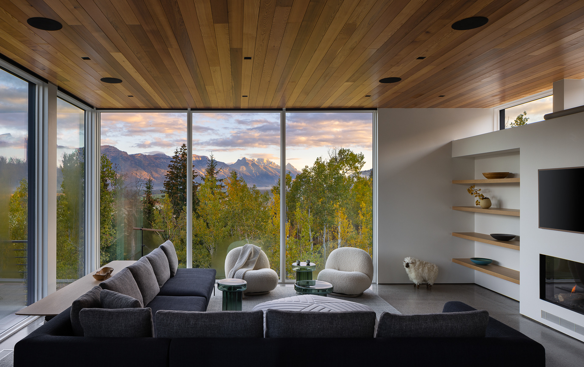 MDR, a modern house in Jackson Hole Wyoming by Krafty Photos