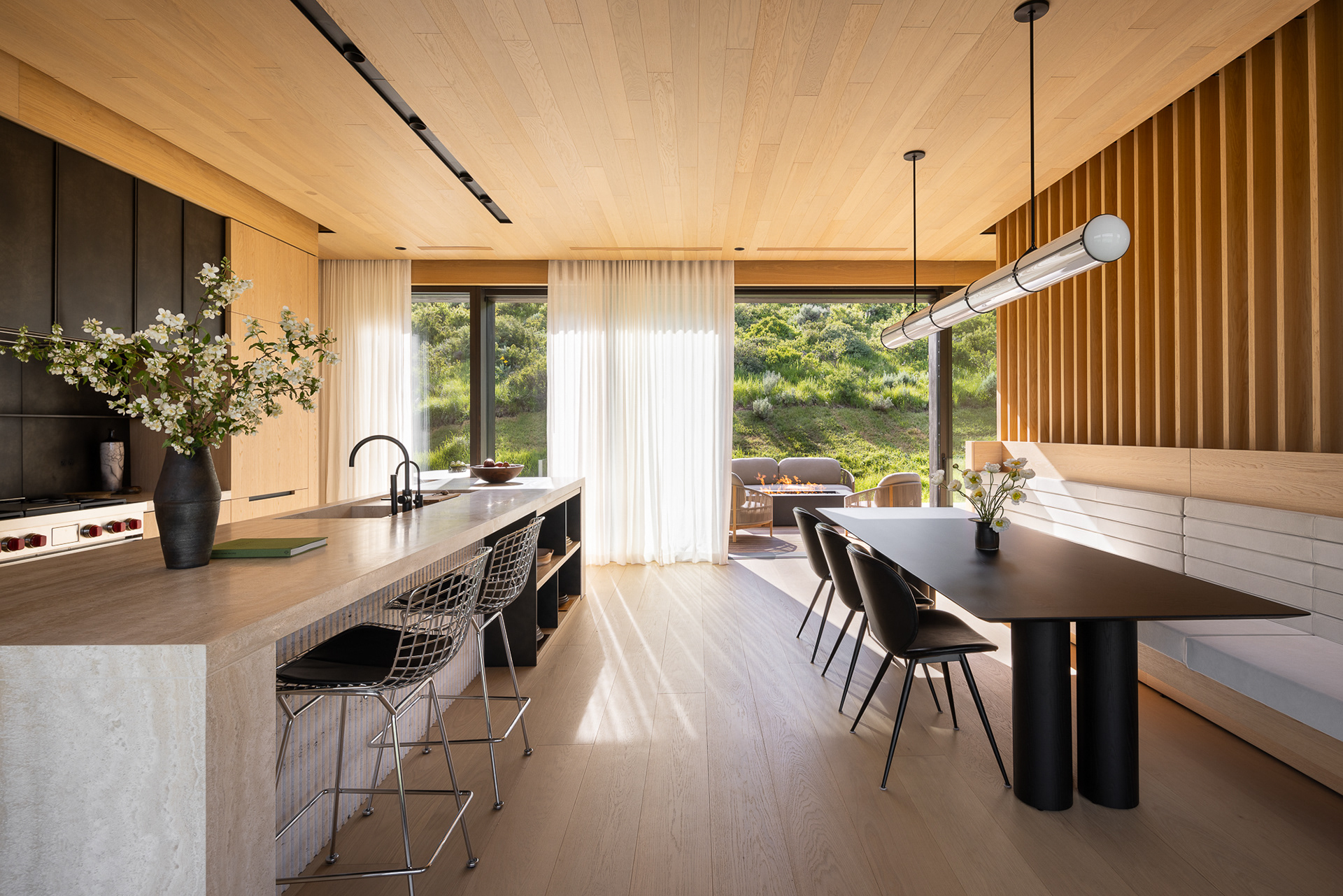 Sky House in Jackson Hole, Wyoming.  Photographer Aaron Kraft Krafty Photos.  Architectural design by Dieter Vander Velpen Architects and KT814 Architects, Architecture photography, interior design photography, jackson hole, Wyoming