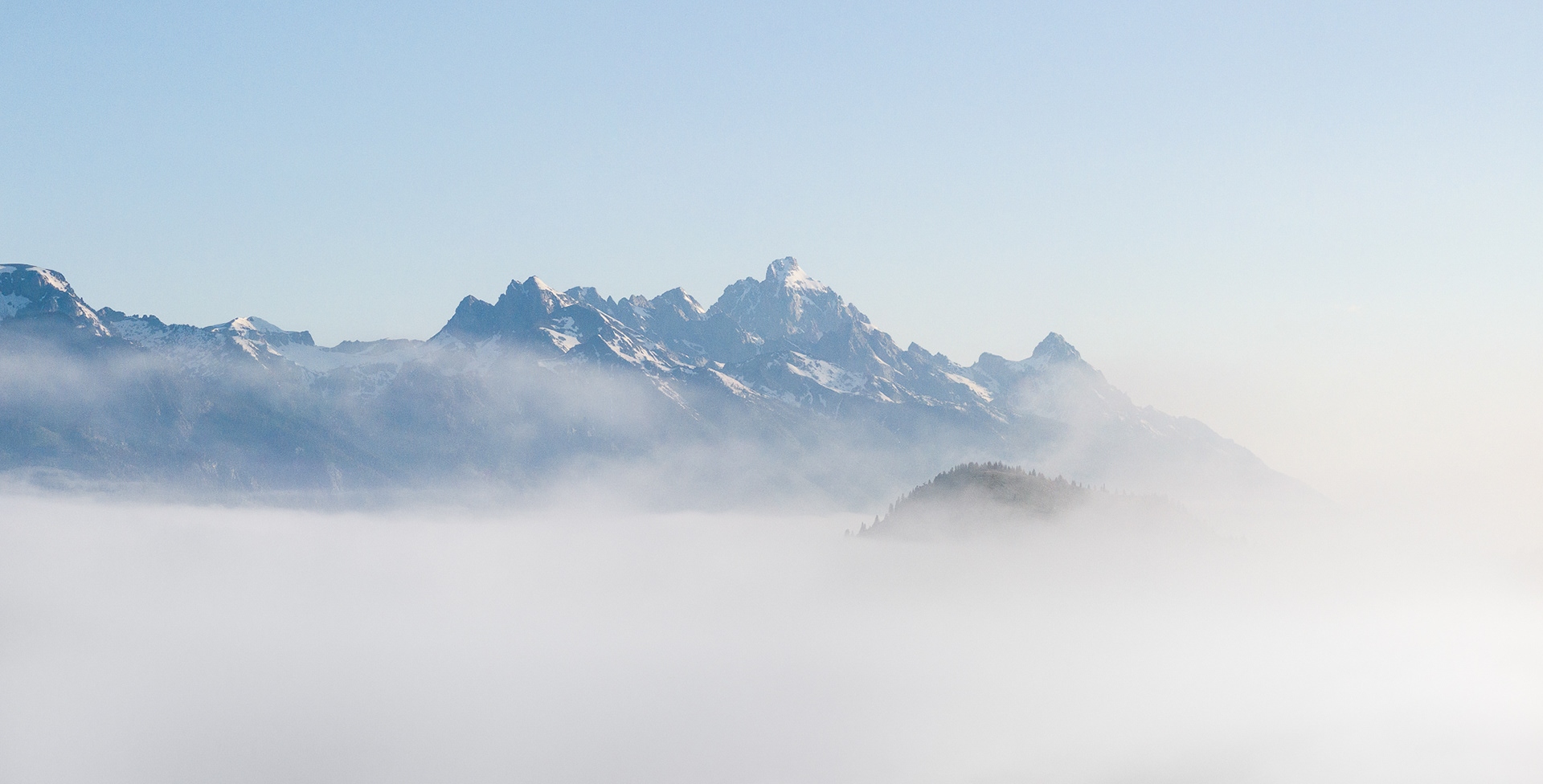 Sky House in Jackson Hole, Wyoming.  Photographer Aaron Kraft Krafty Photos.  Architectural design by Dieter Vander Velpen Architects and KT814 Architects, Architecture photography, interior design photography, jackson hole, Wyoming