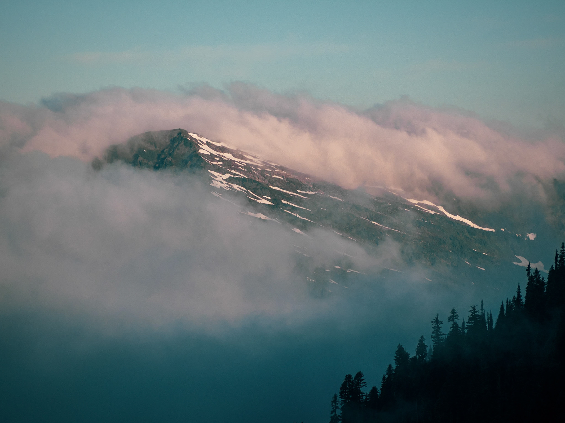 Heineken Peak (1,894m), North Sauk Basin