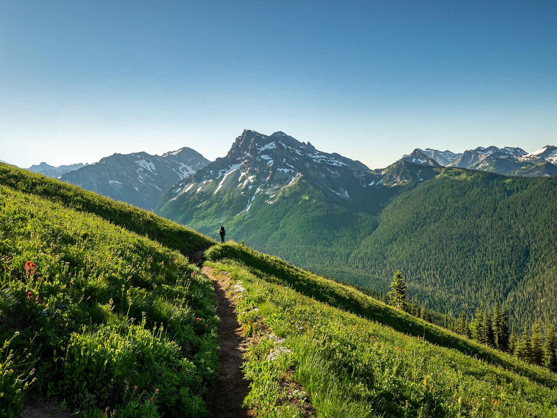 Fortress Mountain, 2,621m. Glacier Peak Wilderness, USA.