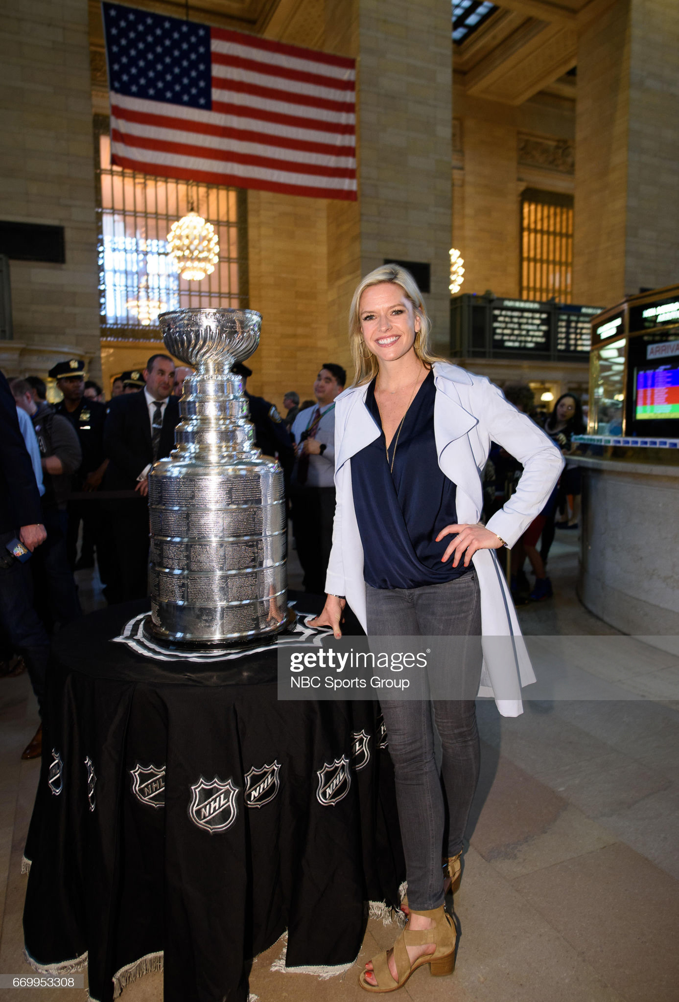  Stanley Cup MTA Stunt on April 11, 2017 -- Pictured: NBC Sports Kathryn Tappen and The Stanley Cup at Grand Central -- Photo by: (Dave Kotinsky/NBC Sports/NBCU Photo Bank/NBCUniversal via Getty Images)