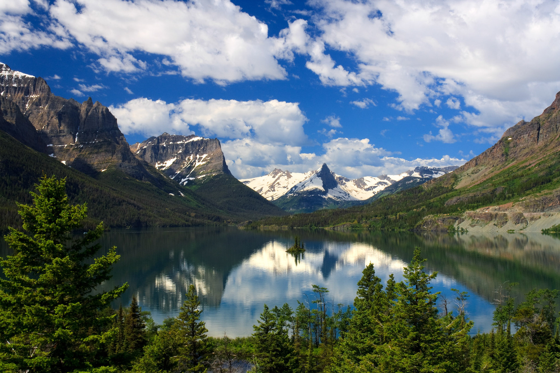 Wild Goose Island and St Mary Lake from the Wild Goose Overlook, Glacier National Park, Montana