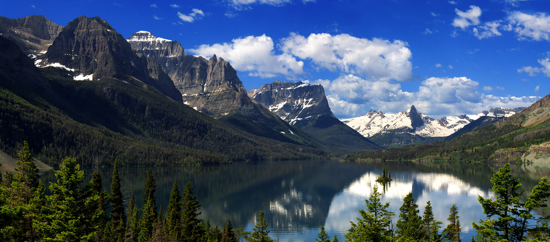Panoramic view of St Mary Lake from the Wild Goose Overlook, Glacier National Park, Montana