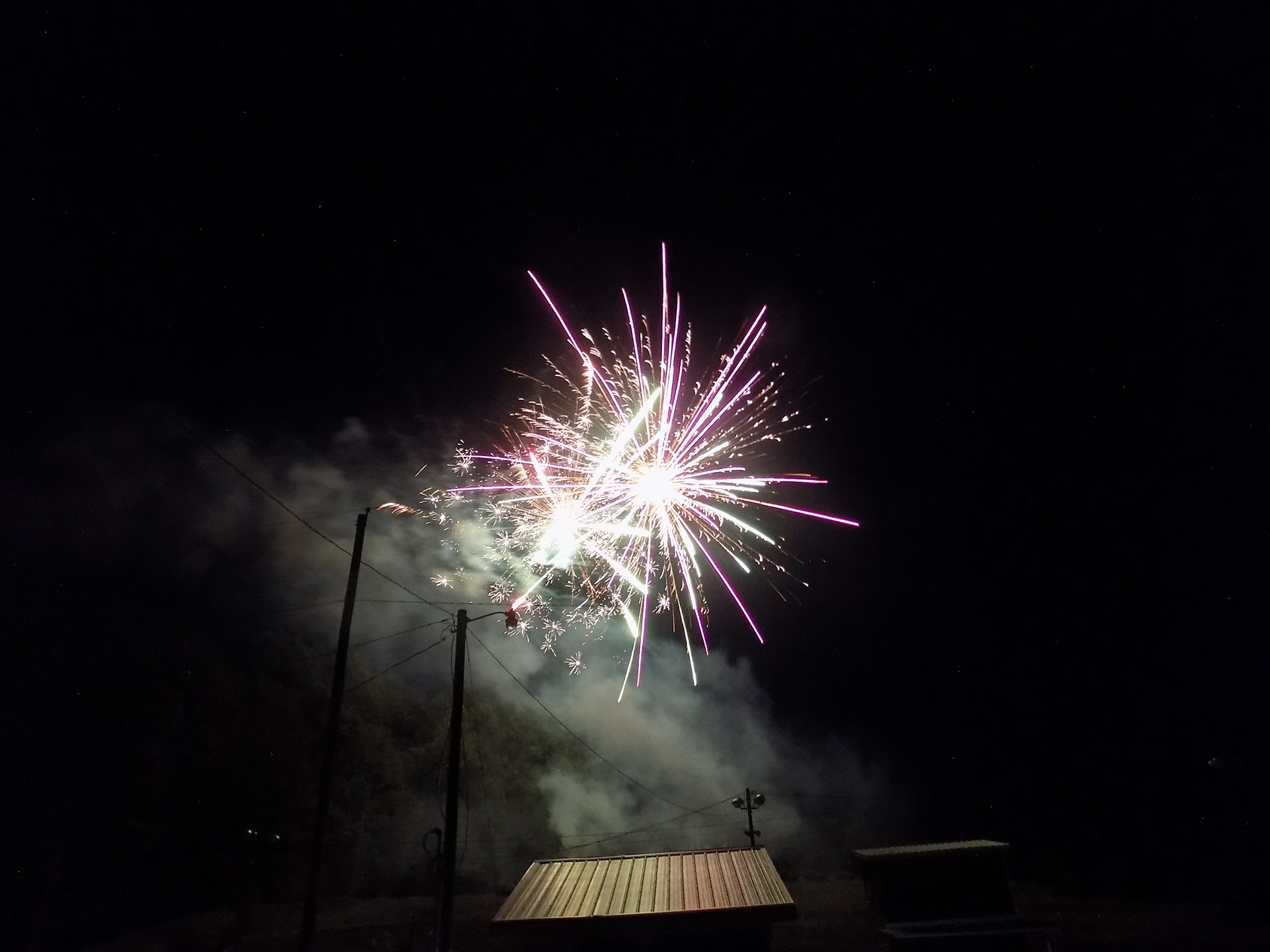 2024 E&S Grocery Fireworks @ Haysi Kiwanis by Joseph Boyd
