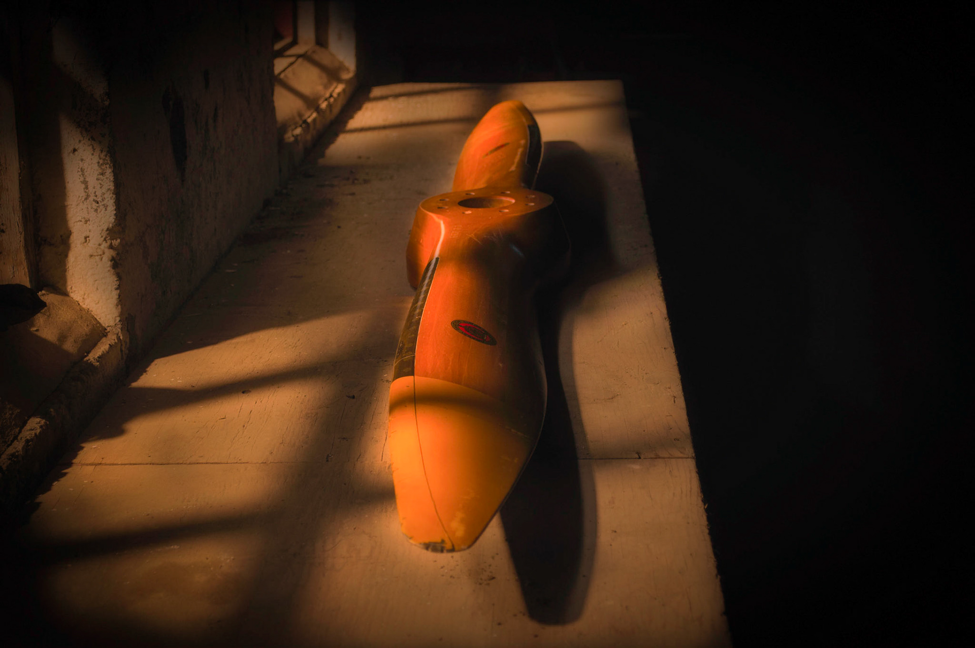 Light Painting of a wooden propeller from a Gypsy Moth on a workbench
