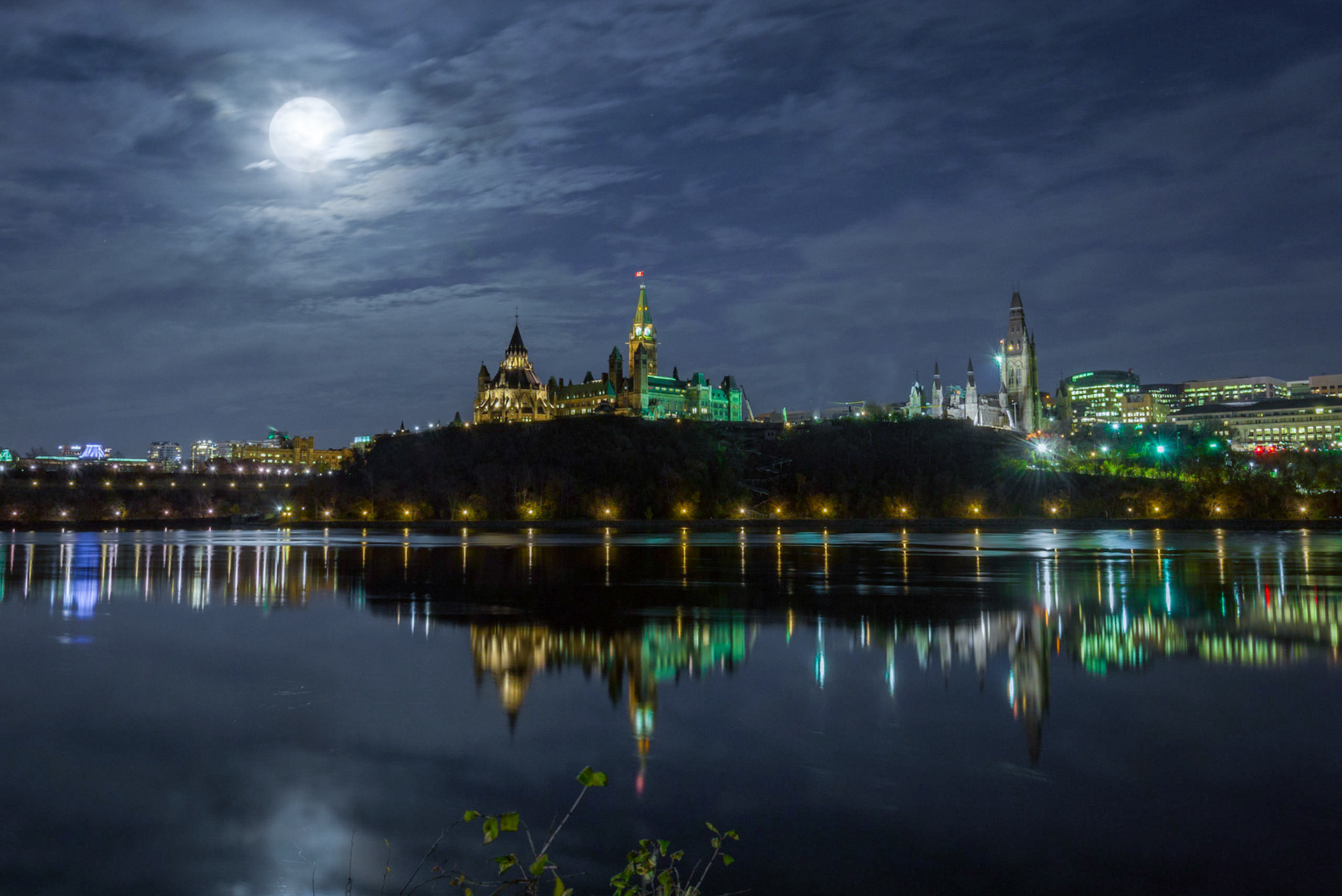 The Super Moon over Parliament November 2016