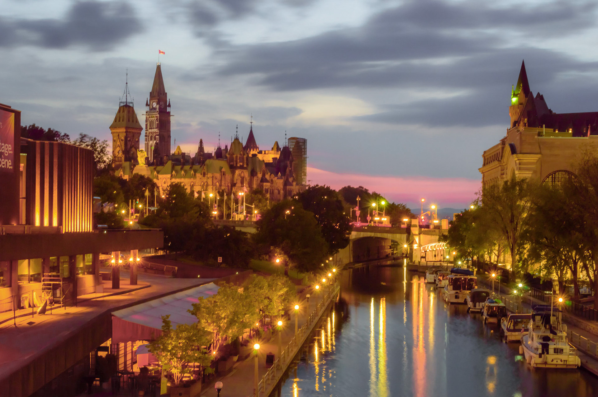 An interesting version of my Rideau Canal Sunset shot. I played with the colour and exaggerated the reflections. A nice dreamy effect.