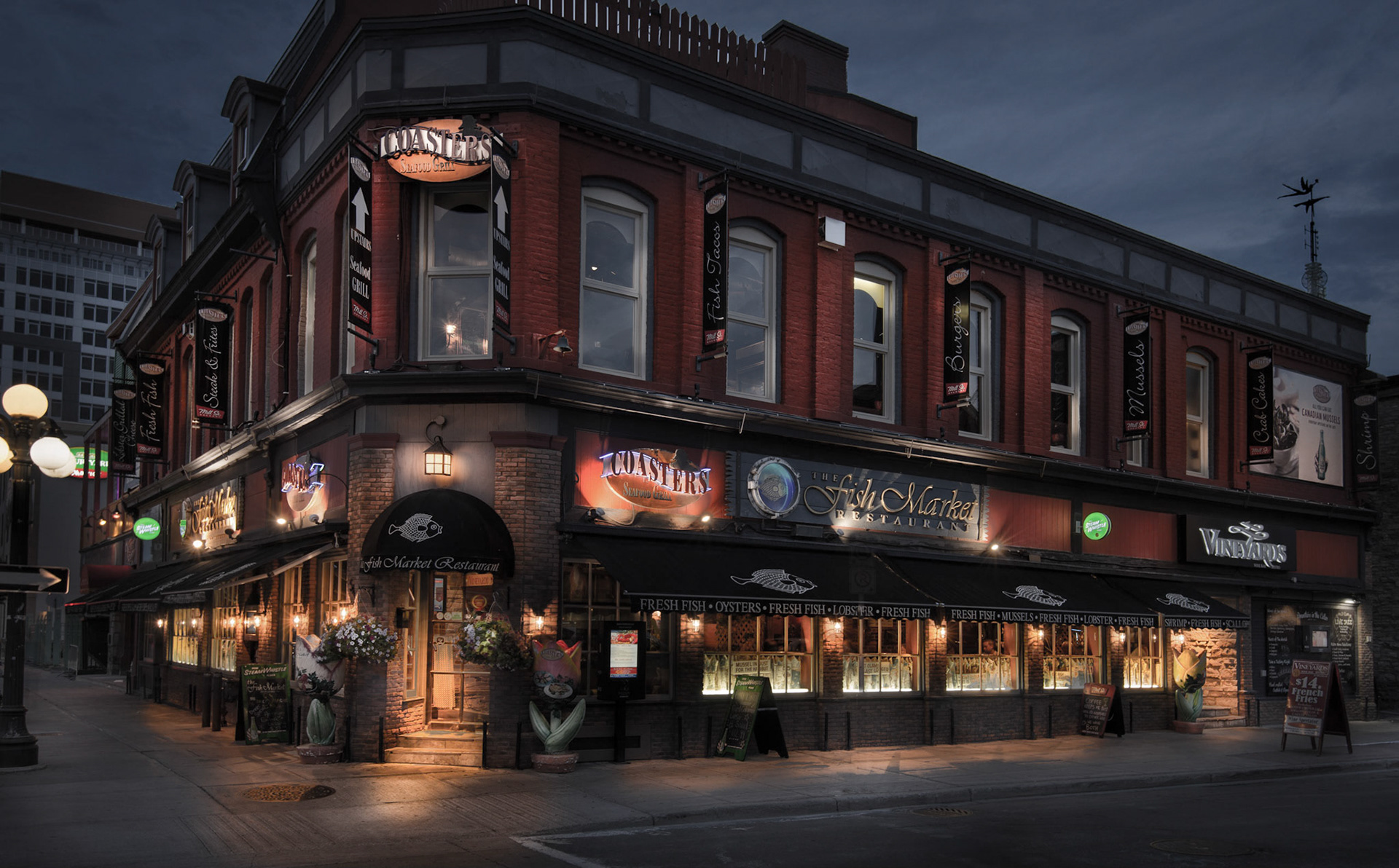 Night shot of a local seafood restaurant in Byward Market, downtown Ottawa