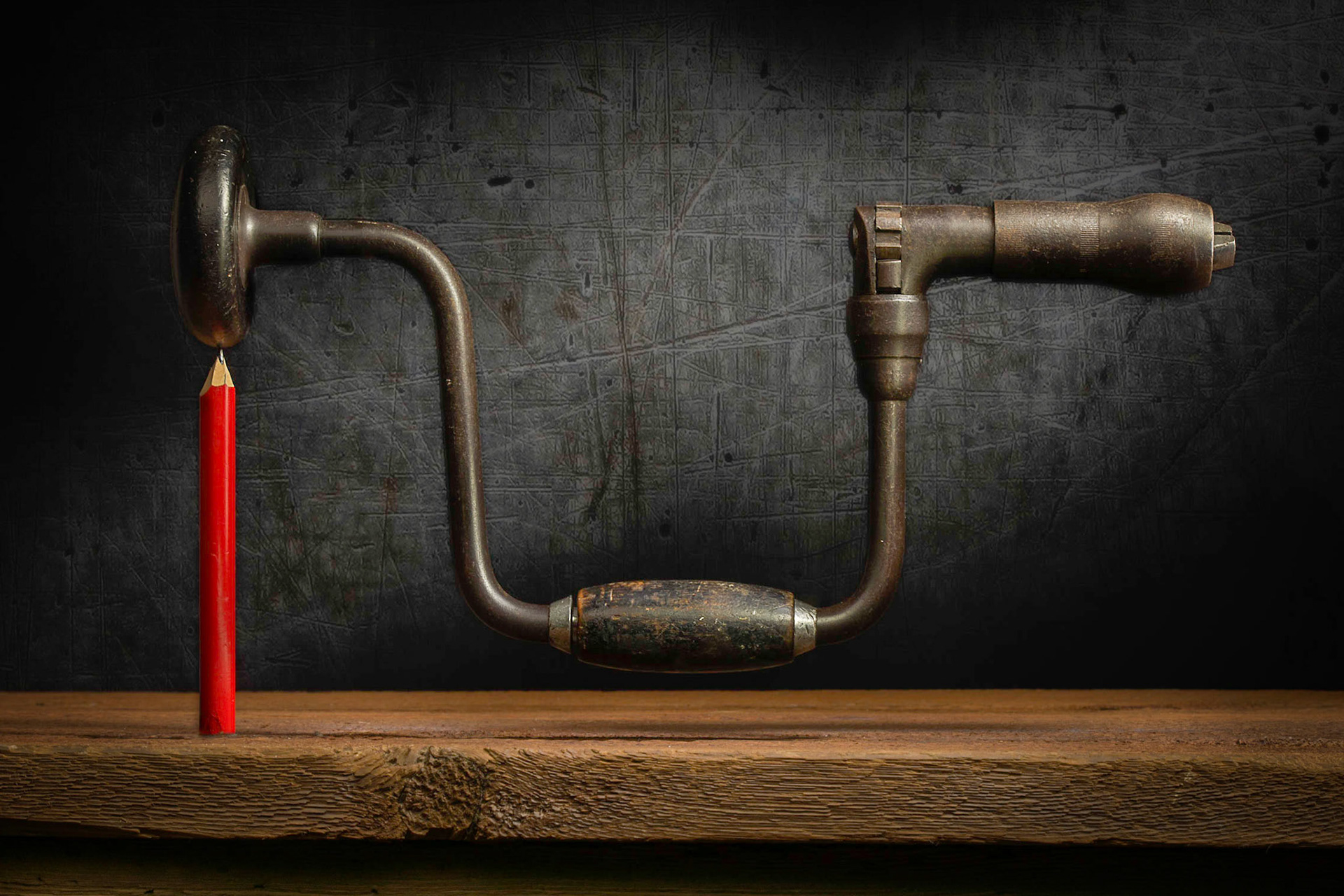 A Sunday afternoon lightpainting project.  This was my Dads Brace.  The original blades have gone wherever old things go.  Of course I had to have some fun with it ...