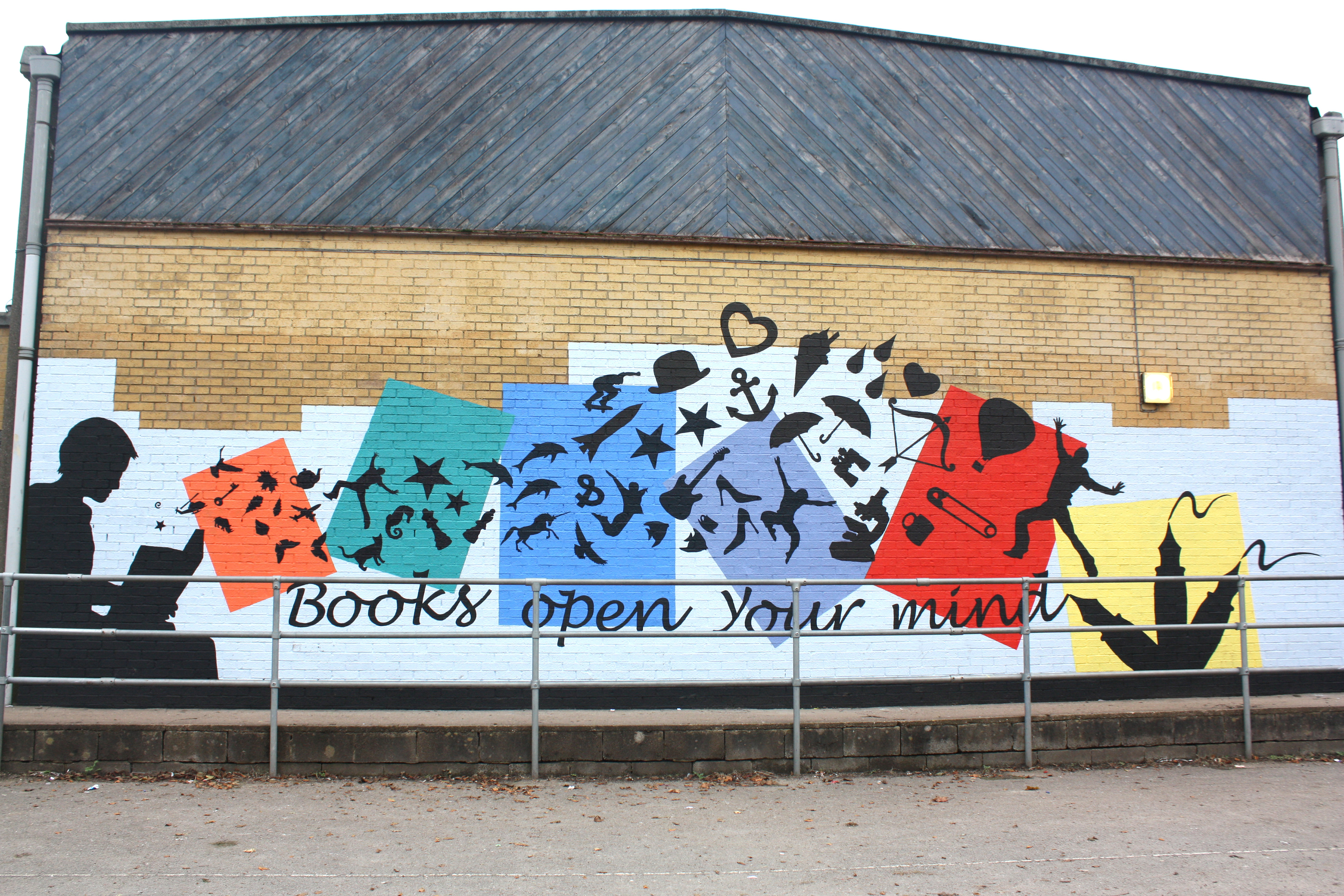 Inspirational murals for schools by British artist Lynne Hollingsworth