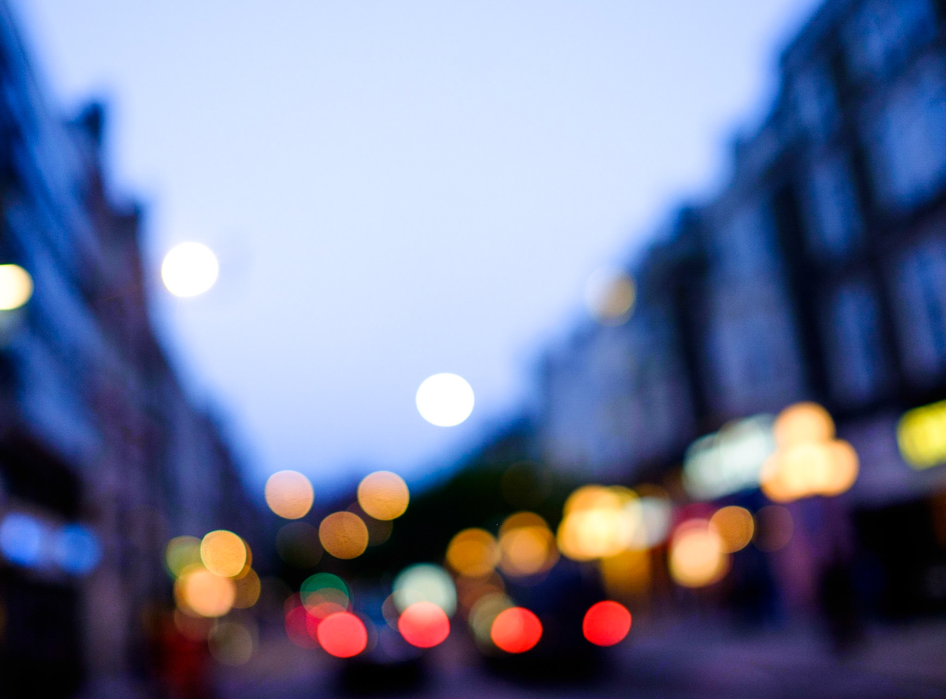 Abendliche Lichtstimmung in Earls Court, Kensington, London, England, Großbritannien