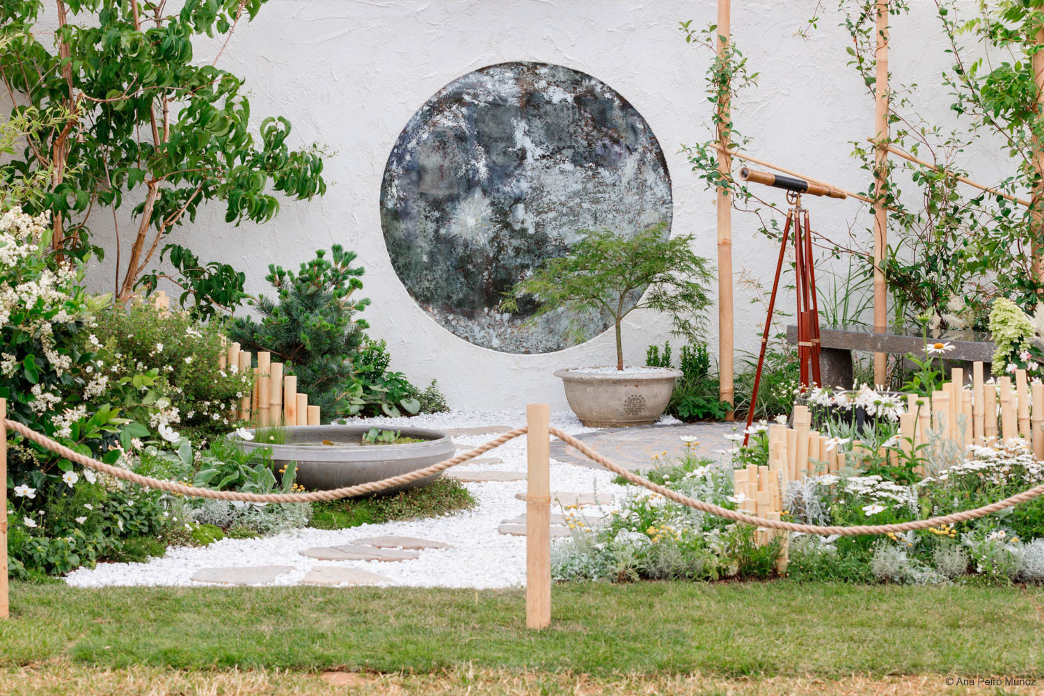 The Lunar Garden. Designer: Queenie Chan.