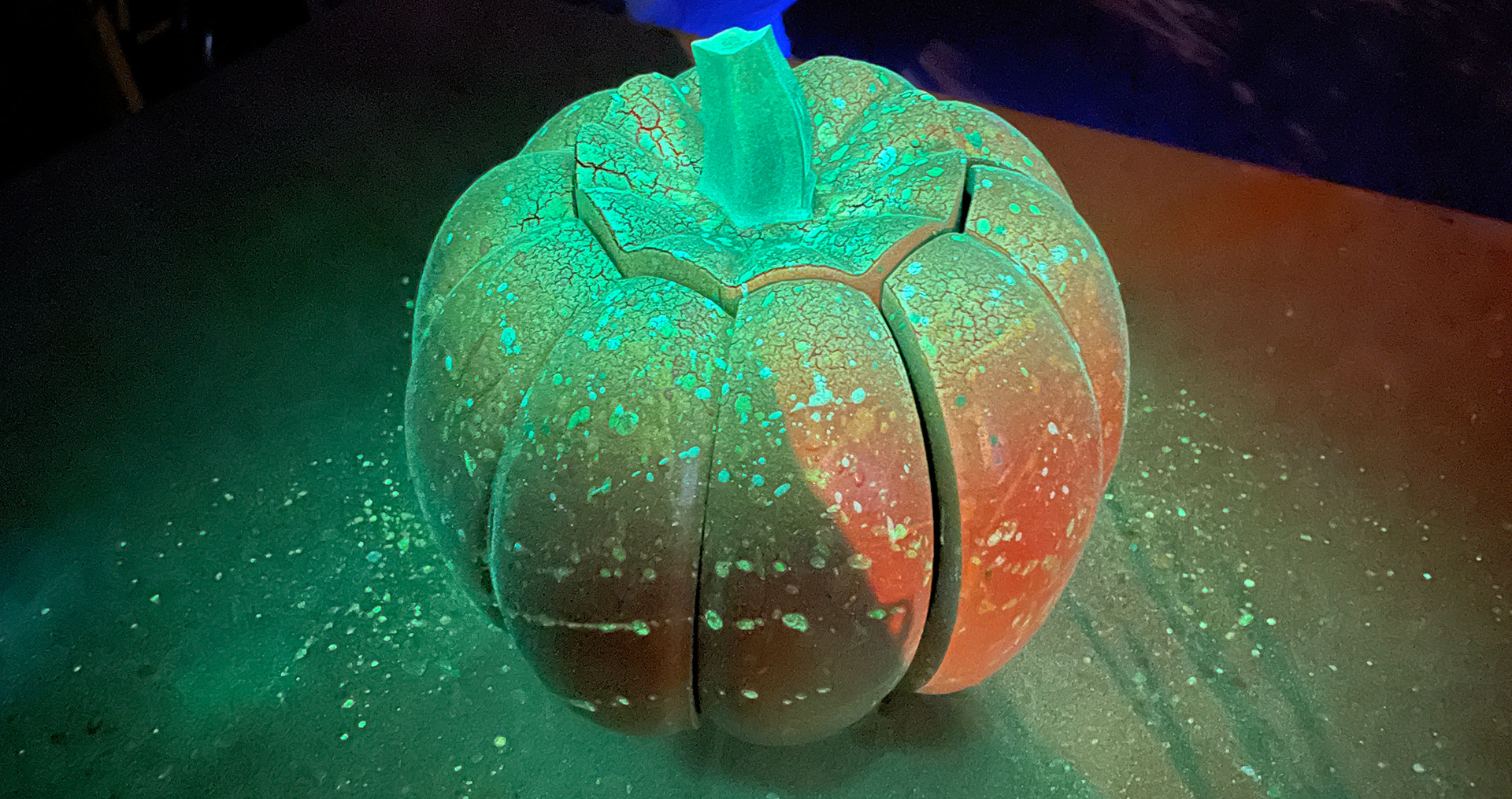 Pumpkin Spider: Applied UV paint for glow in the dark effect
