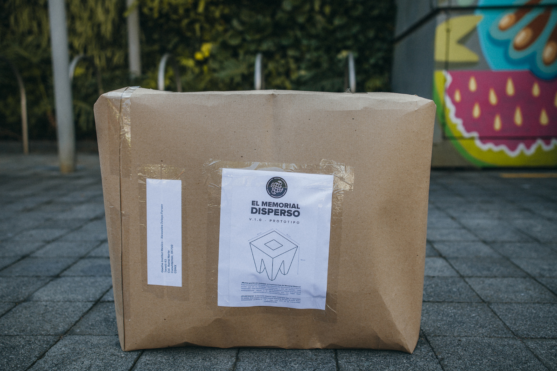 1 - The participant receives the Dispersed Memorial Kit. Participants do not need to pay for production and courier costs for the kit.