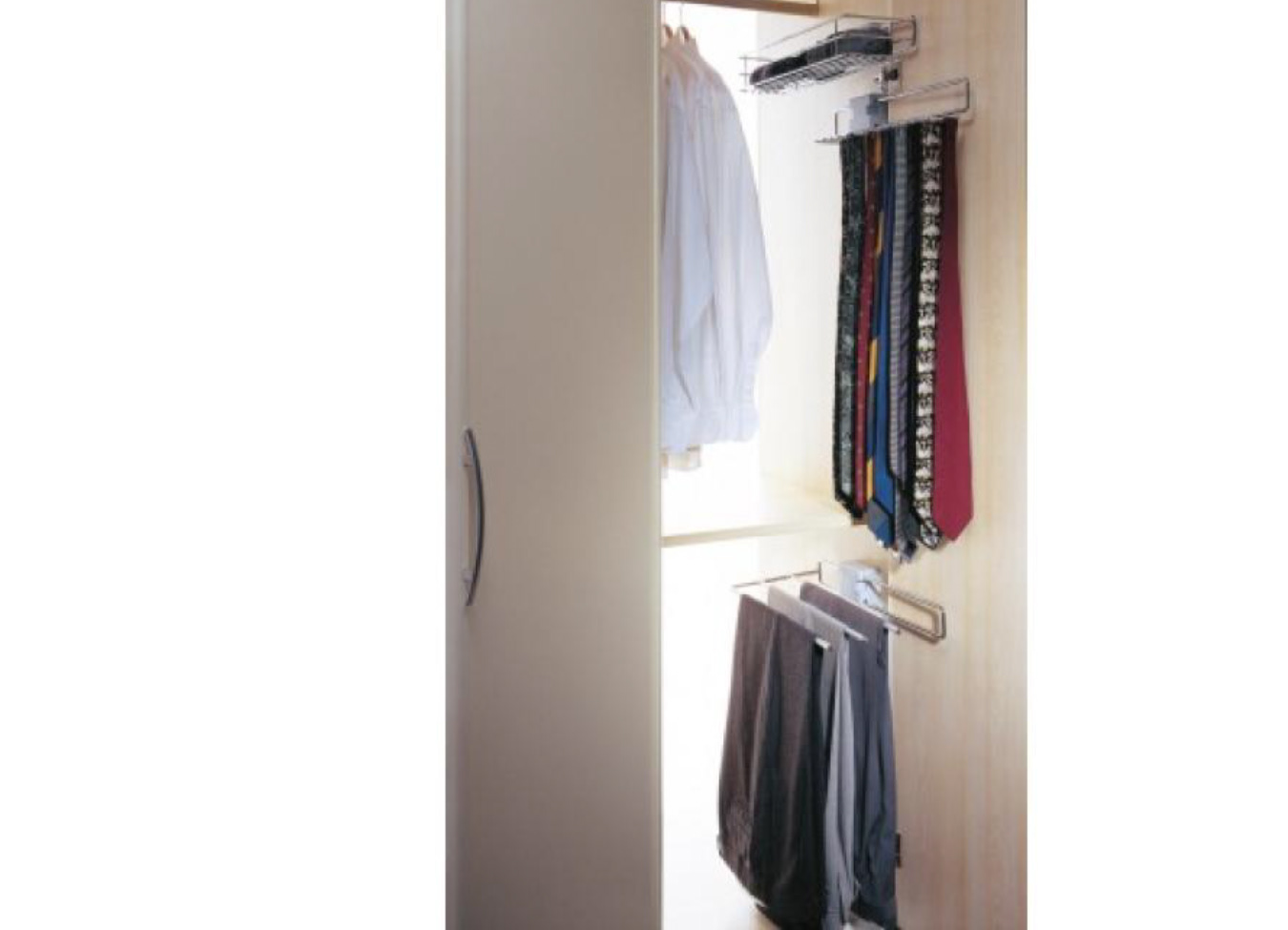 Porte cravates et porte pantalons