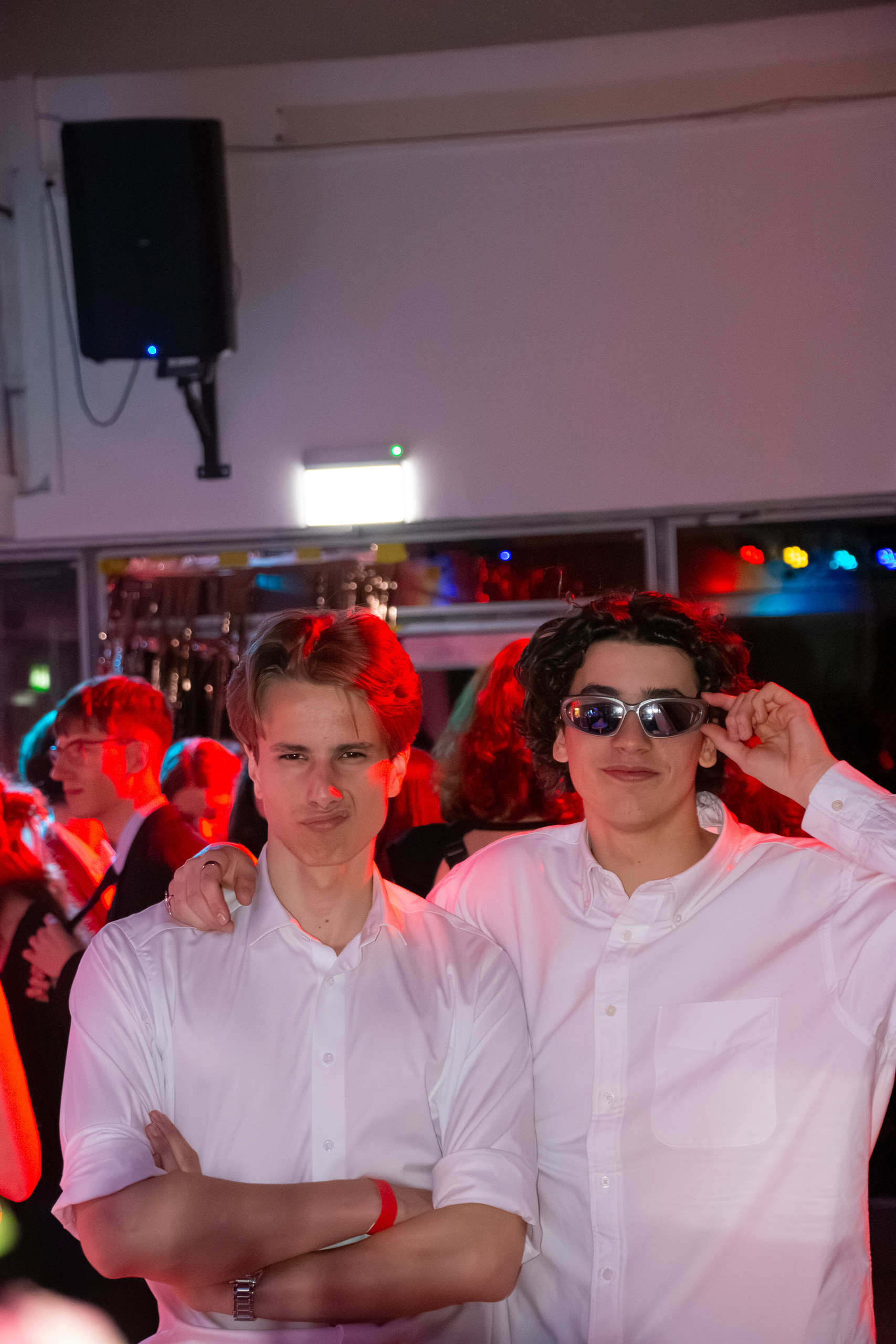 128