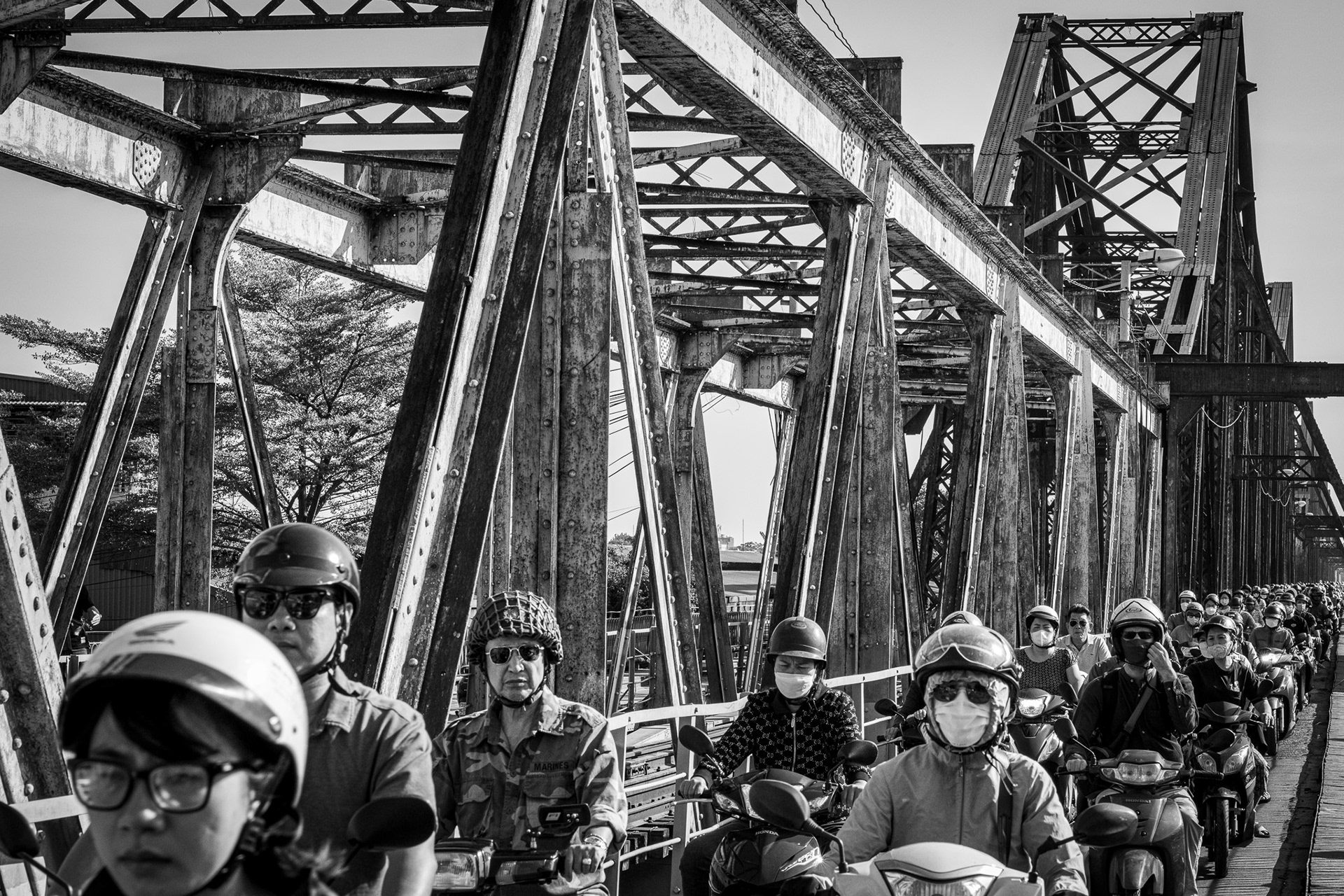 Long Biên Bridge, Hanoi, Vietnam · October 31, 2022 · Nikon Z 9 · Nikkor Z 85 mm f/1.8 S · 1/400 sec f/16 ISO 1100