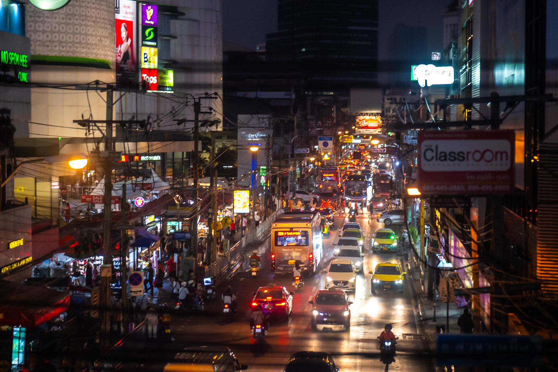 Bangkok, Thailand · February 10, 2024 · Nikon Z 9 · Nikkor Z 85mm f/1.2 S · 1/200 sec/ f/1.6 ISO 2200