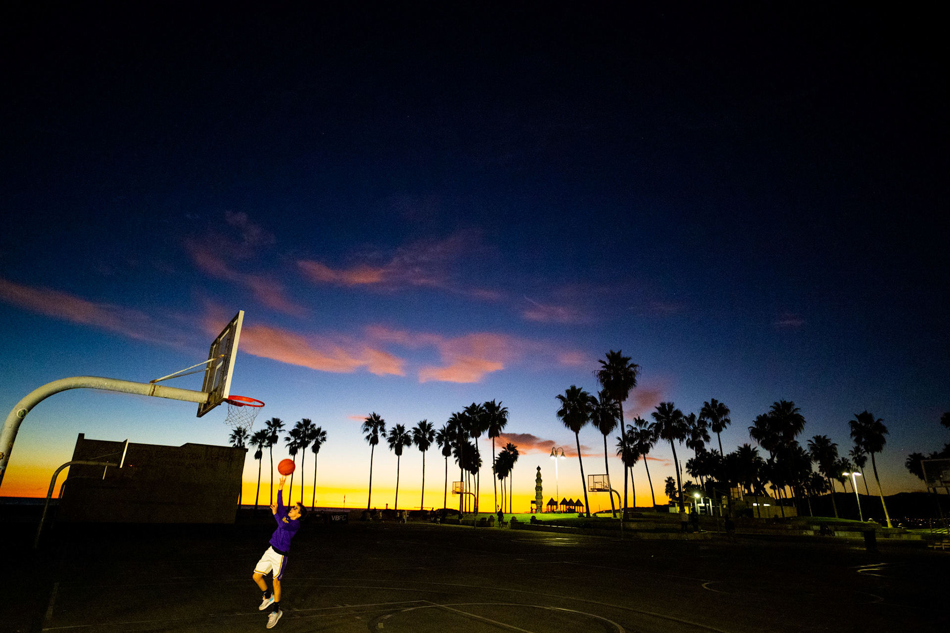 Venice Beach, LosAngeles, California, USA · November 11, 2022 · Nikon Z 9 · Nikkor Z 20 mm f/1.8 S · 1/200 sec f/1.8 ISO 5600
