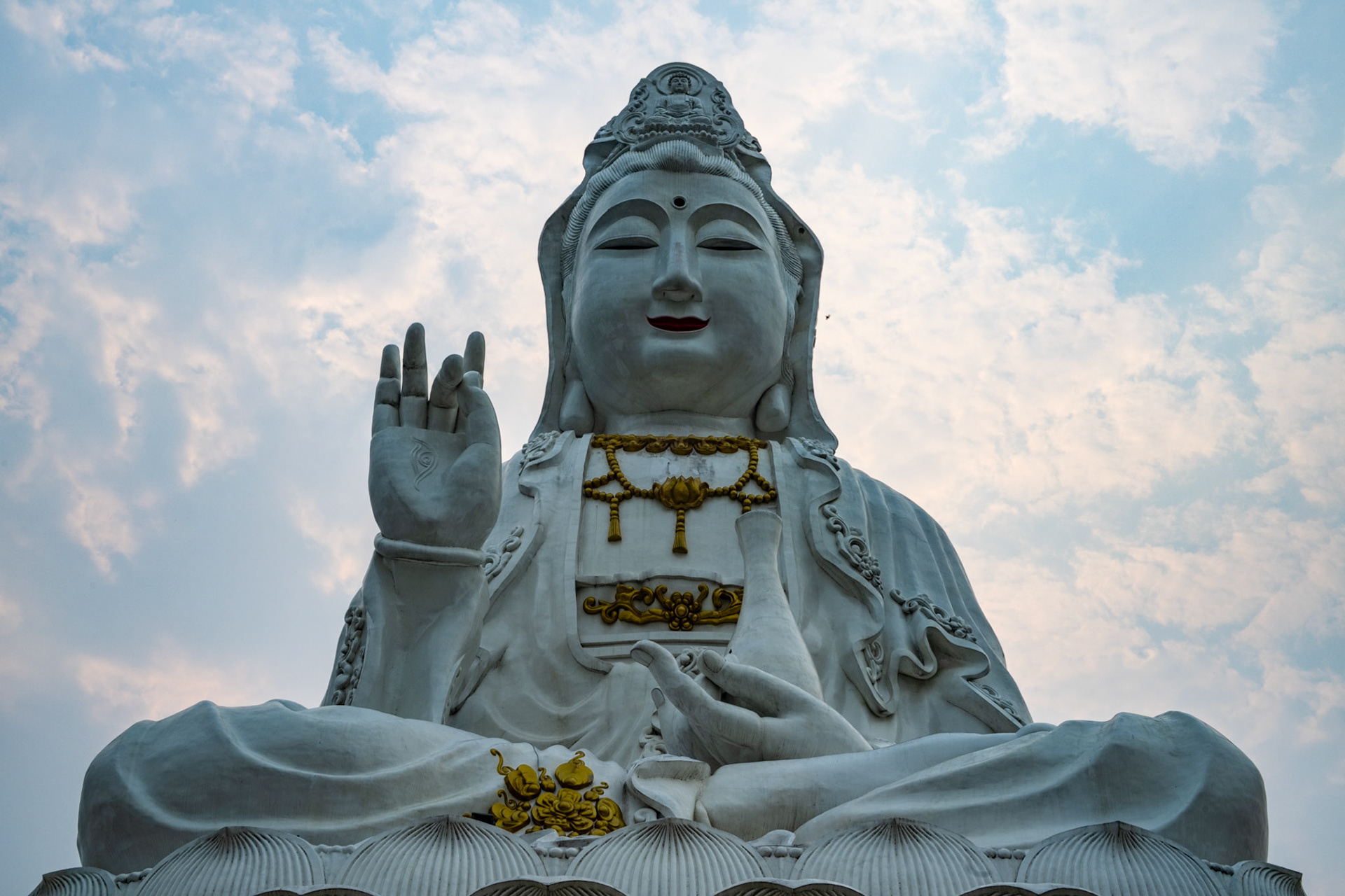 Chiang Rai, Thailand · May 2, 2024 · Nikon Z 9 · Nikkor Z 50mm f/1.2 S · 1/125 sec f/1.6 ISO 160