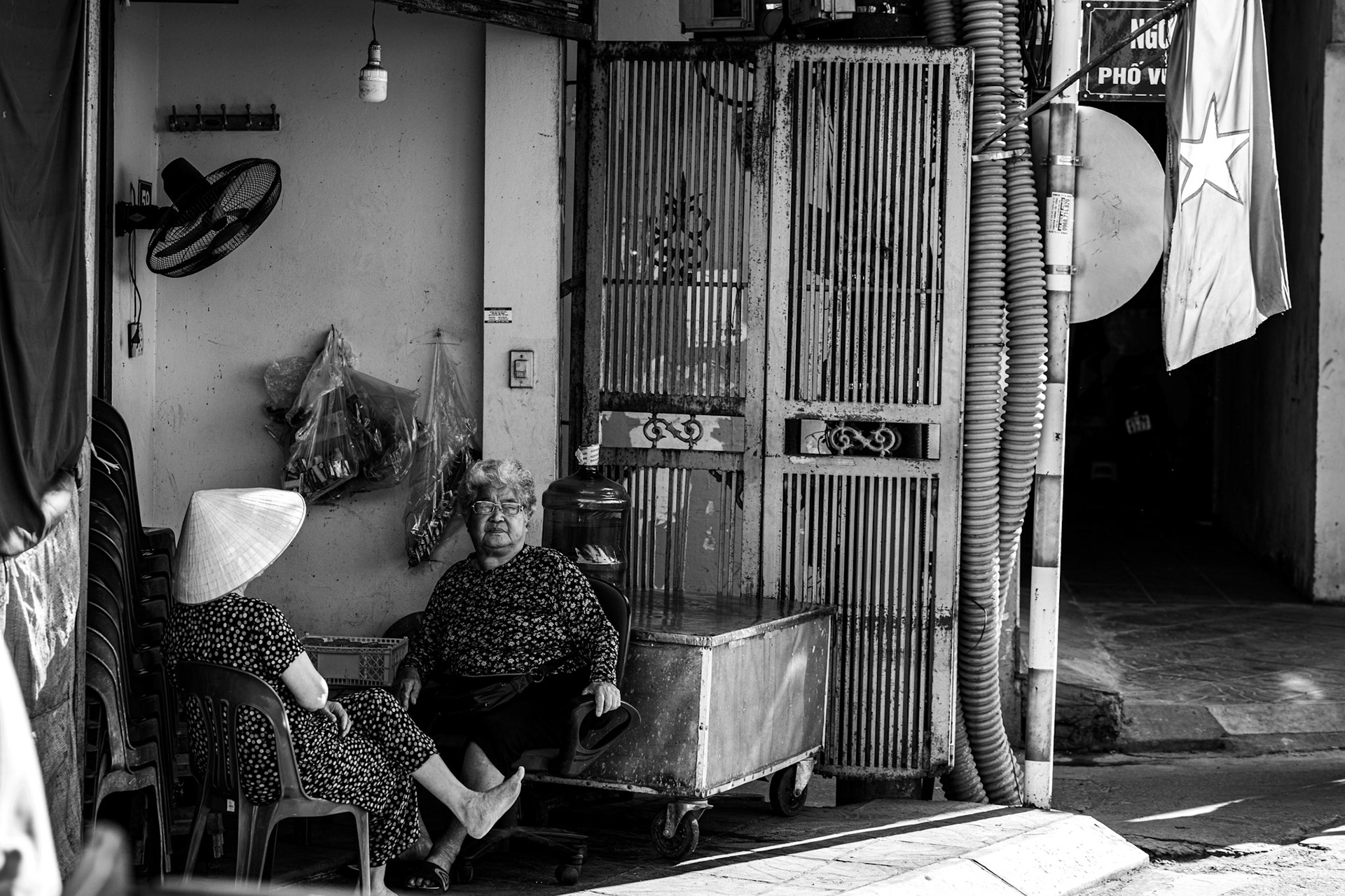 Hanoi, Vietnam · October 31, 2022 · Nikon Z 9 · Nikkor Z 85 mm f/1.8 S · 1/250 sec f/5.0 ISO 220