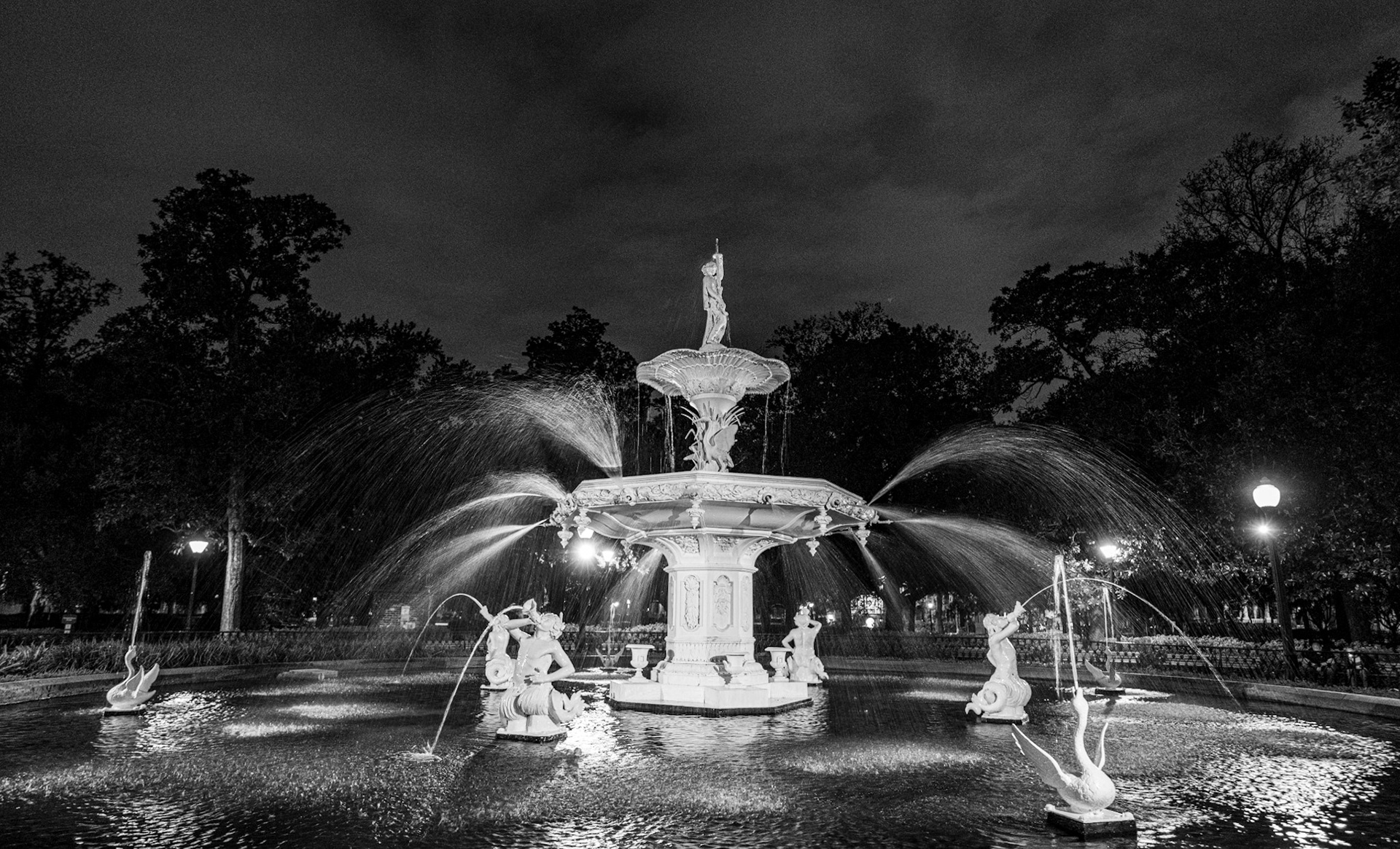 Savannah, Georgia, USA · November 9, 2019 · Nikon Z 9 · Nikkor Z 20 mm f/1.8 S · 1/20 sec f/2.8 ISO 3200