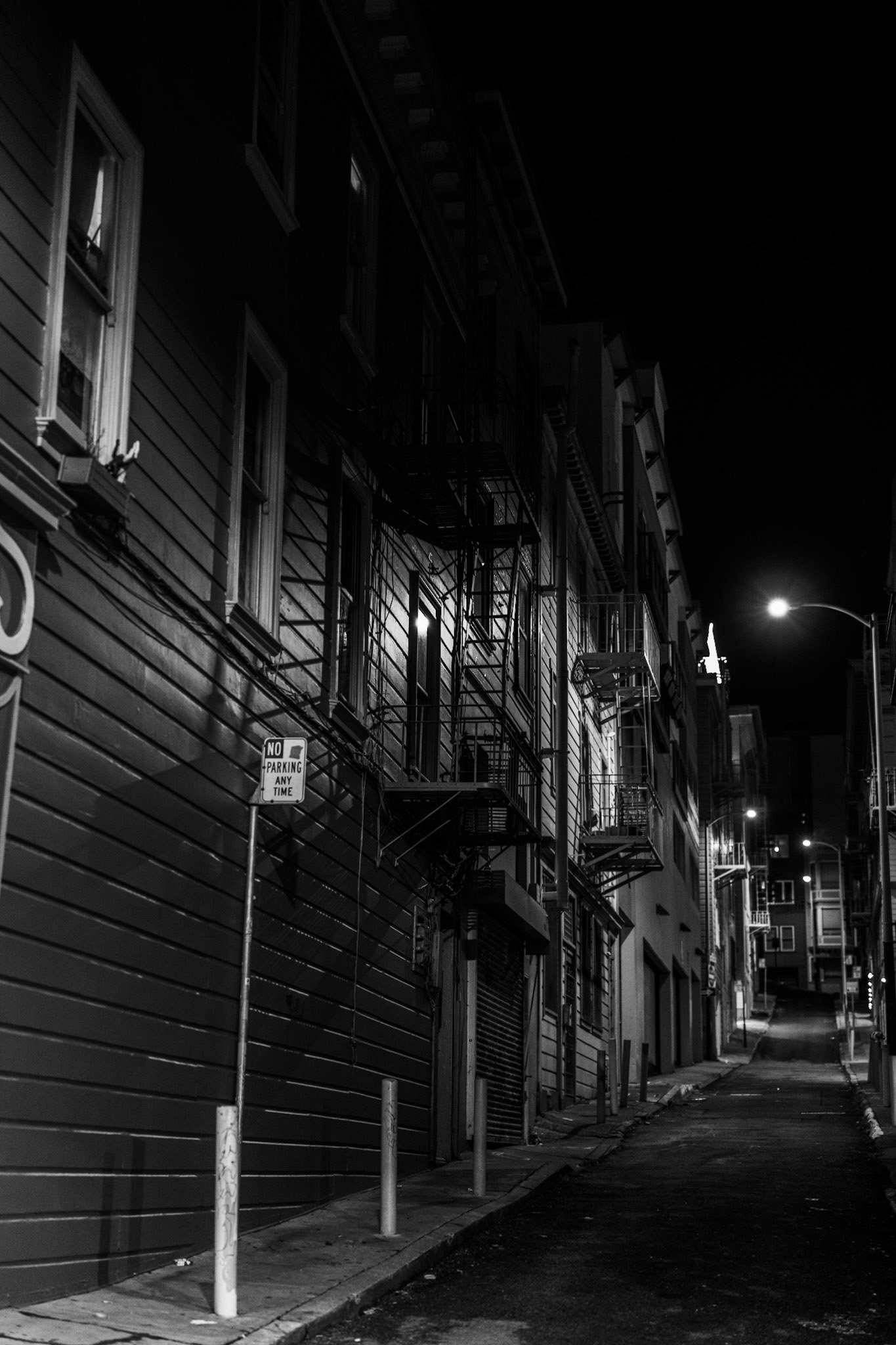 San Francisco, California, USA · November 27, 2024 · Nikon Z 9 · Nikkor Z 50mm f/1.2 S · 1/100 sec f/1.8 ISO 4500