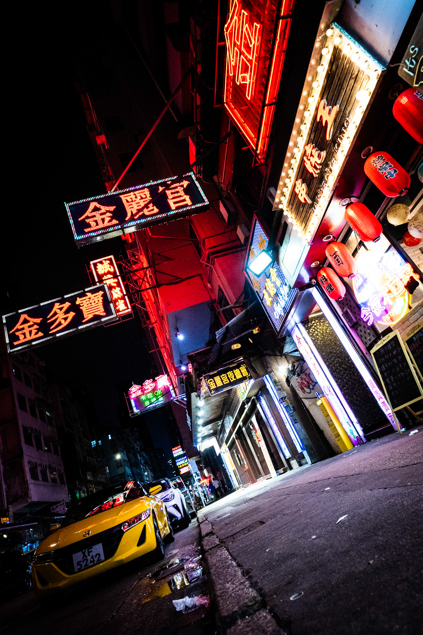 Hong Kong, China · February 13, 2025 · Nikon Z 9 · Nikkor Z 20mm f/1.8 S · 1/200 sec f/5.6 ISO 6400