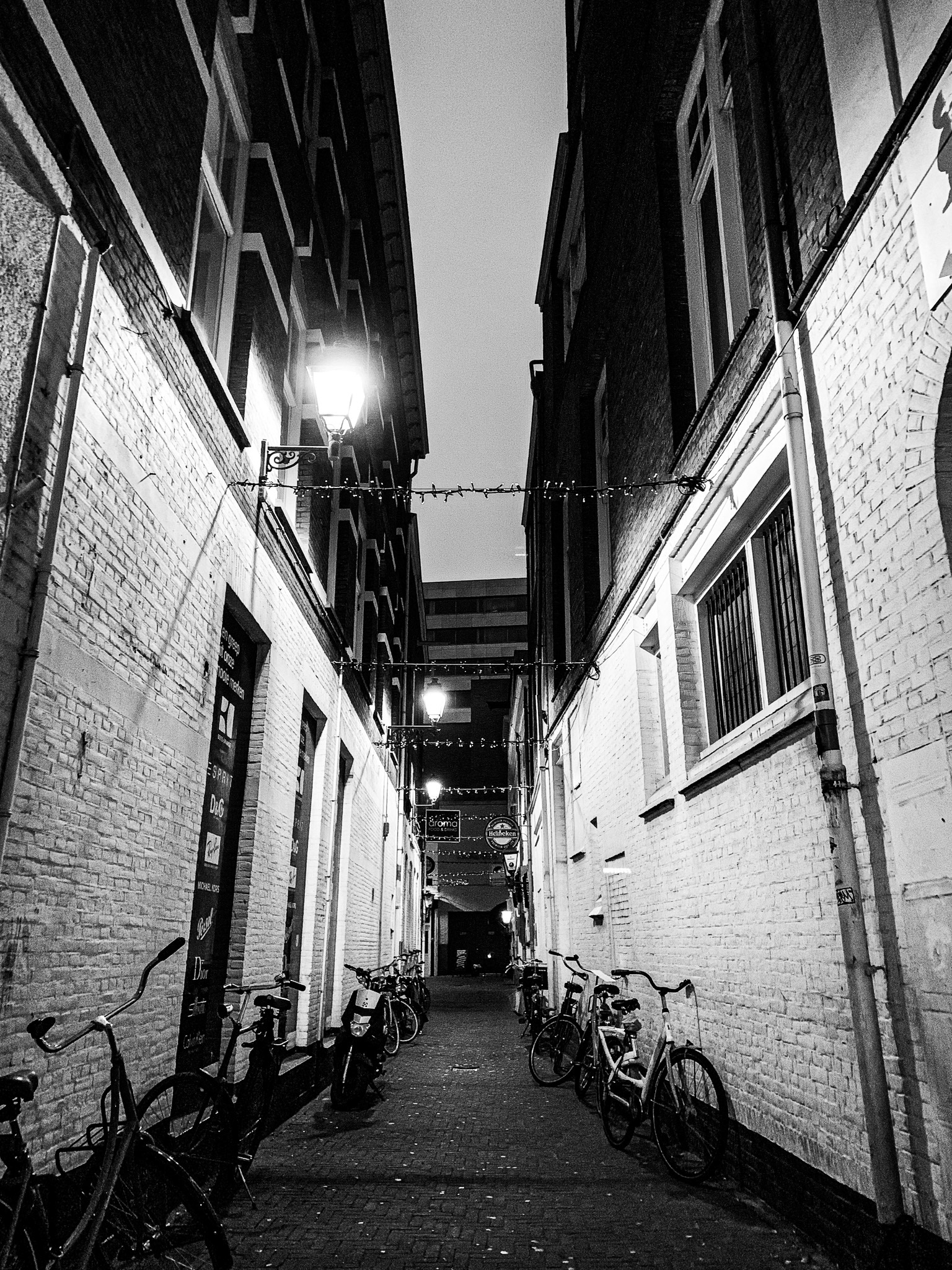 The Hague, Netherlands · May 20, 2019 · Apple iPhone XS Max · iPhone XS Max back dual camera 4.25 mm f/1.8 · 1/25 sec f/1.8 ISO 640