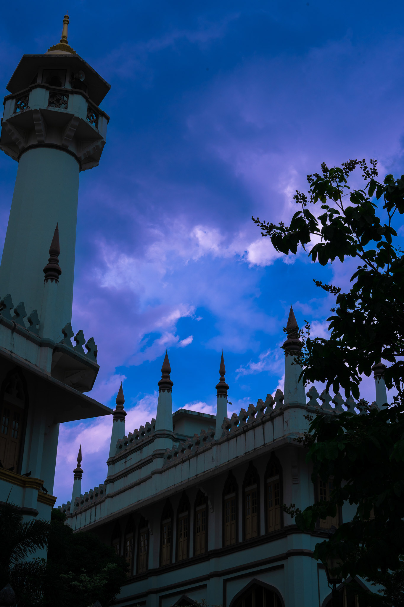Sultan Mosque, Singapore · May 17, 2025 · Nikon Z 9 · Nikkor Z 50mm f/1.2 S · 1/250 sec f/16 ISO 200