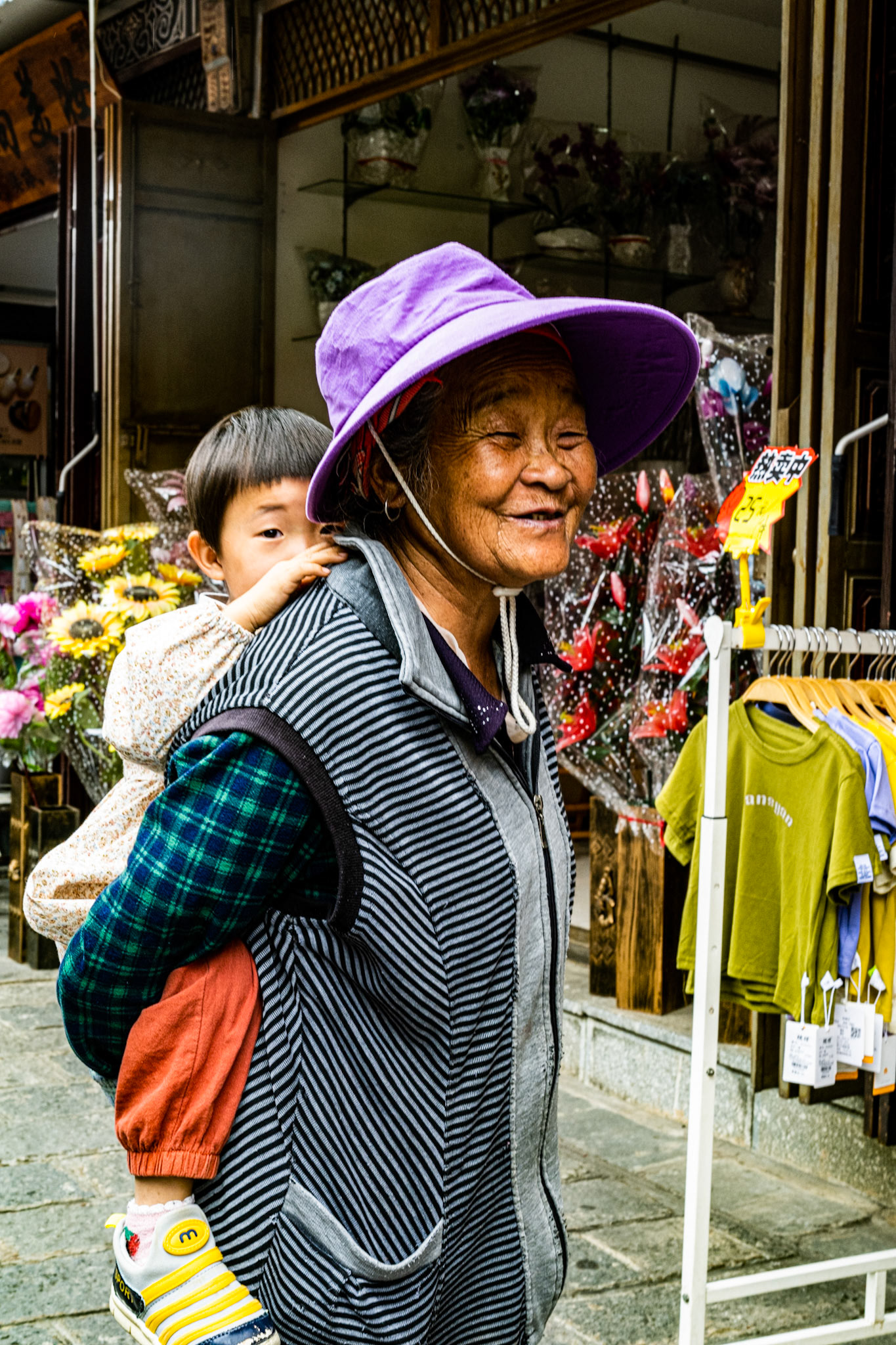Dali, Yunnan Province, China · July 12, 2023 · Nikon Z 9 · Nikkor Z 50 mm f/1.8 S · 1/100 sec f/14 ISO 1100