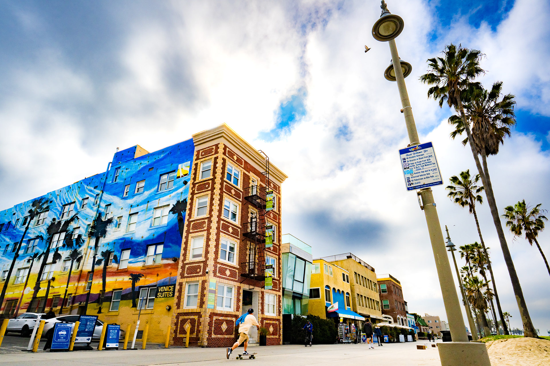 Venice Beach, California, USA · April 20, 2025 · Nikon Z 9 · Nikkor Z 20mm f/1.8 S · 1/500 sec f/16 ISO 360