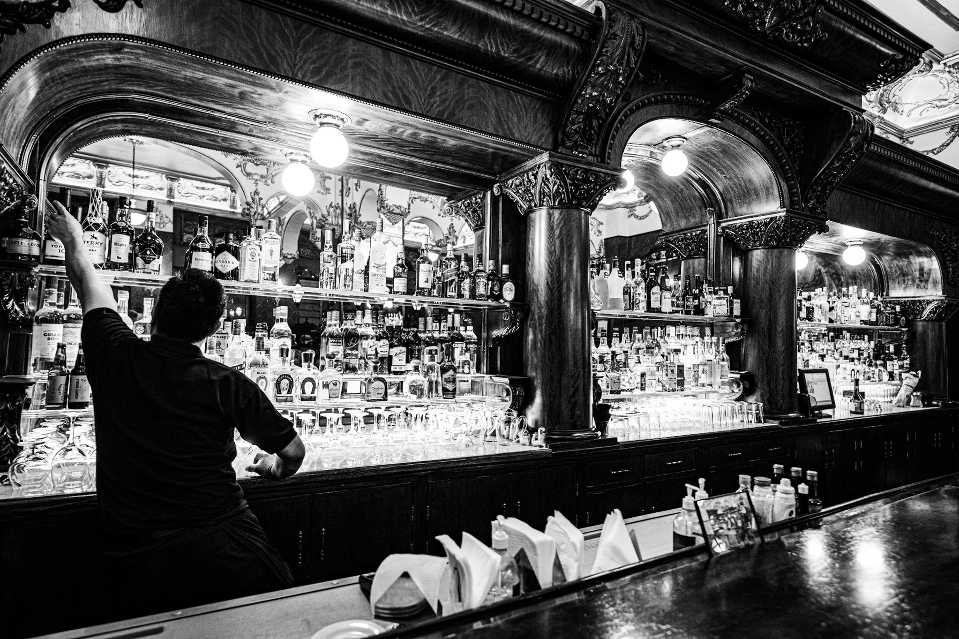 Mexico City, Mexico · August 27, 2022 · Nikon Z 9 · Nikkor Z 20 mm f/1.8 S · 1/60 sec f/2.8 ISO 2200