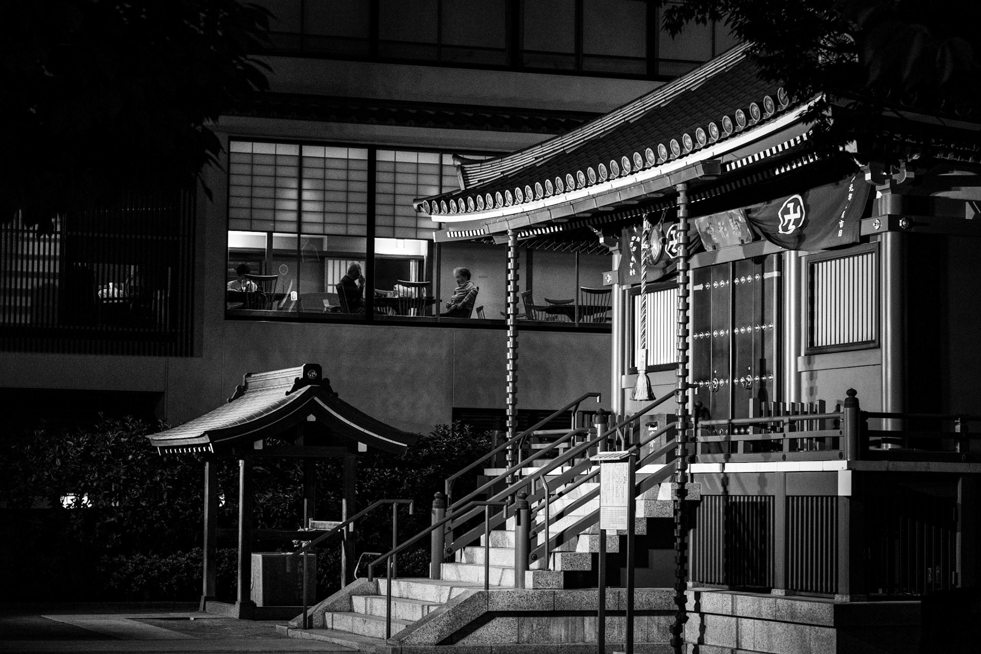 Tokyo, Japan · September 19, 2023 · Nikon Z 9 · Nikkor Z 85 mm f/1.2 S · 1/100 sec f/6.3 ISO 8000