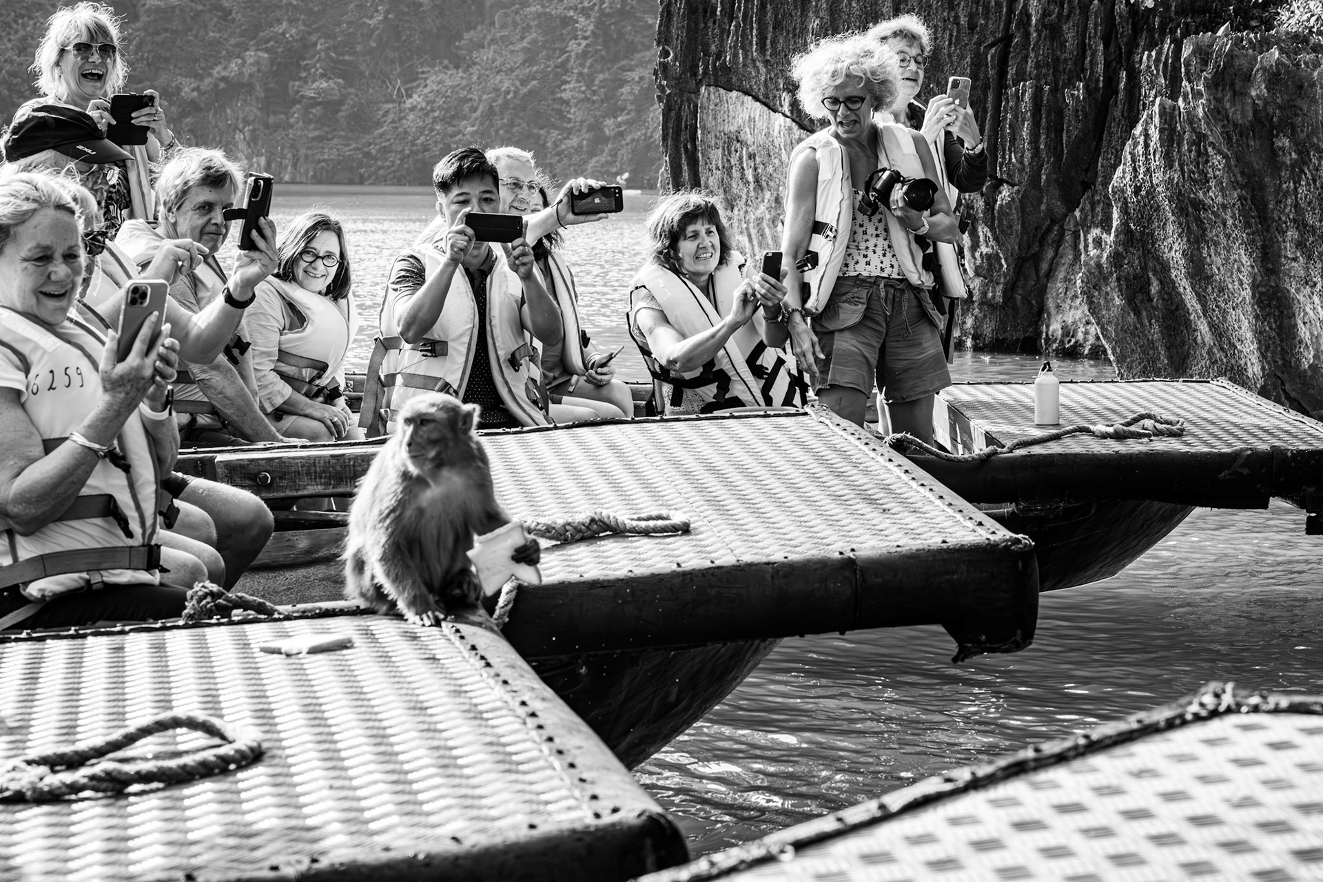 Ha Long Bay, Quảng Ninh, Vietnam · October 30, 2022 · Nikon Z 9 · Nikkor Z 85 mm f/1.8 S · 1/500 sec f/11 ISO 900