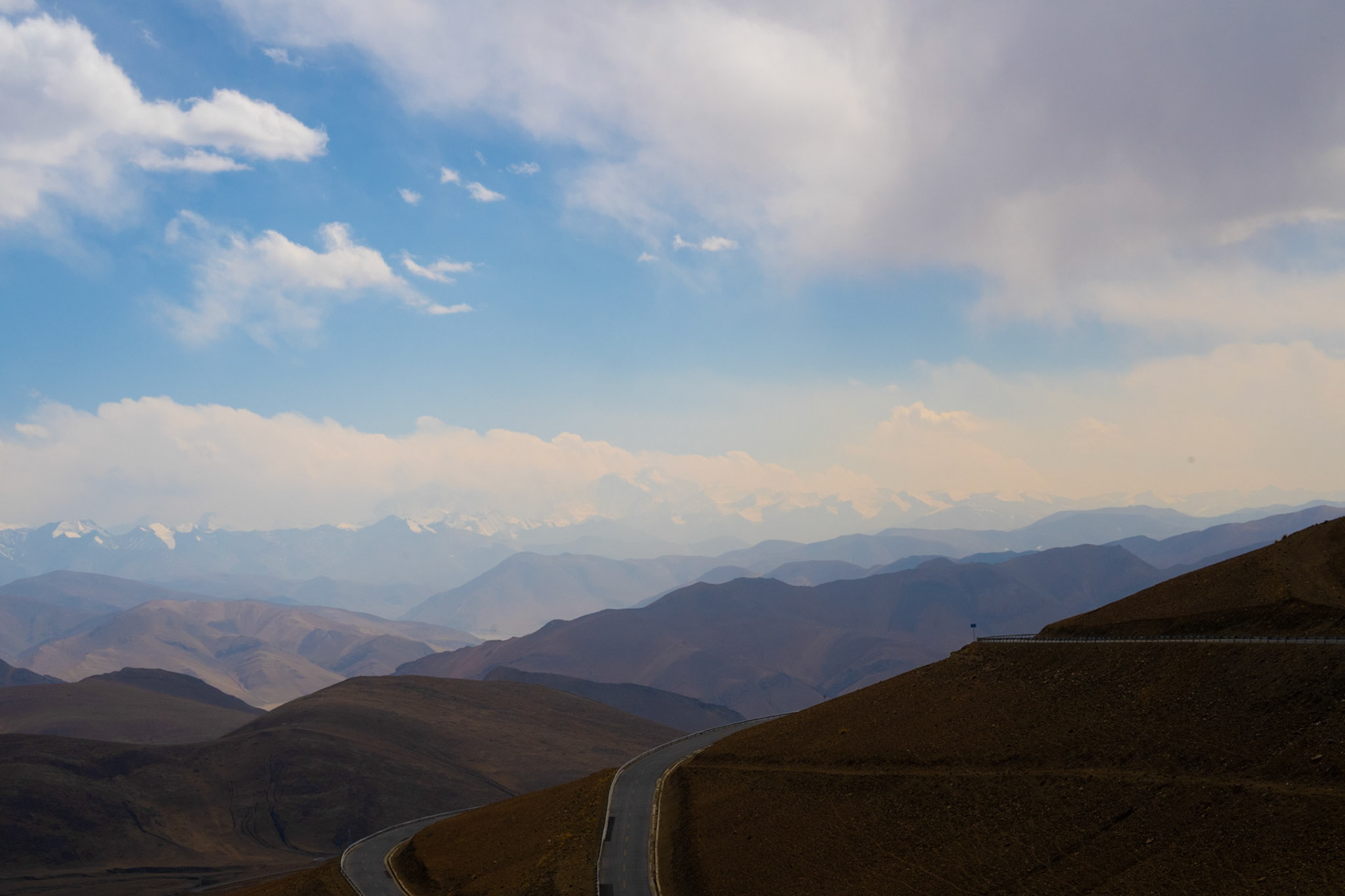 Road to Everest Base Camp, Tibet, China · April 26, 2024 · Nikon Z 9 · Nikkor Z 50mm f/1.2 S · 1/2000 sec f/14 ISO 1000