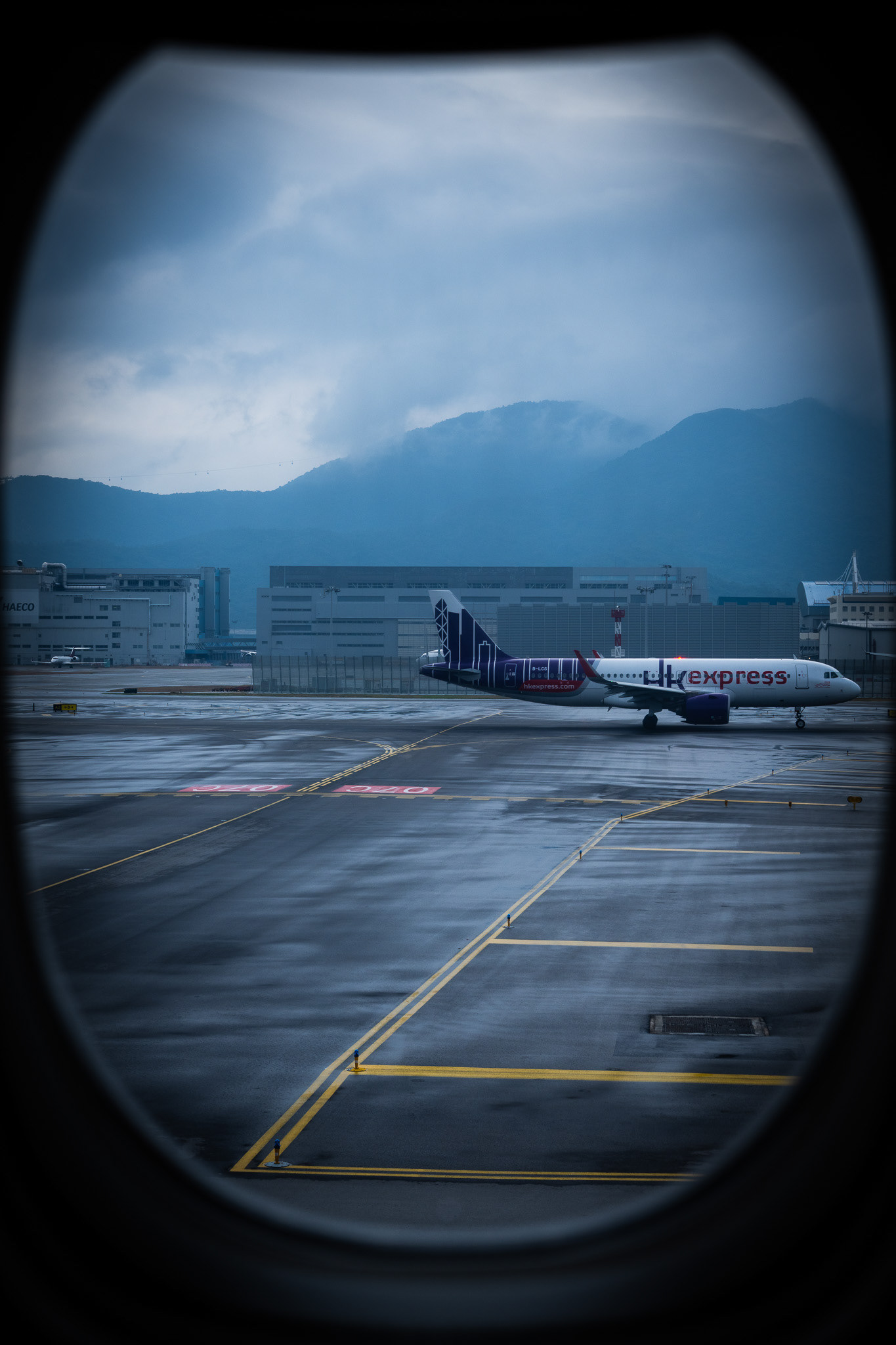 Hong Kong, China · February 14, 2025 · Nikon Z 9 · Nikkor Z 50mm f/1.2 S · 1/400 sec f/7.1 ISO 220