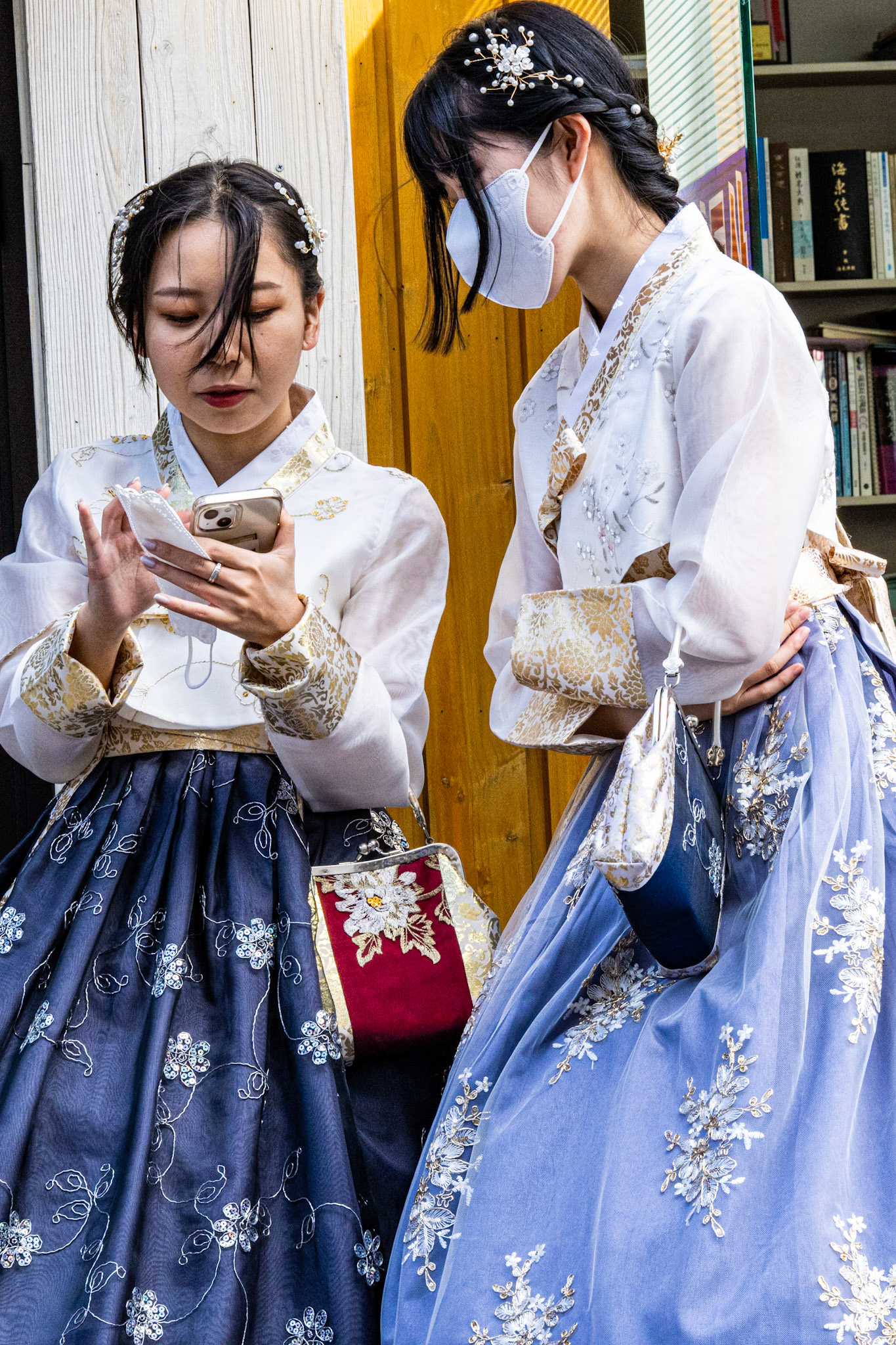 Seoul, South Korea · September 23, 2022 · Nikon Z 9 · Nikkor Z 85 mm f/1.8 S · 1/200 sec f/16 ISO 1250