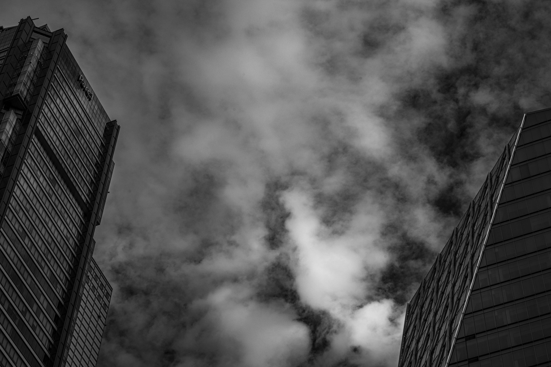 Yeouido, Seoul, South Korea · October 15, 2022 · Nikon Z 9 · Nikkor Z 85 mm f/1.8 S · 1/200 sec f/16 ISO 180